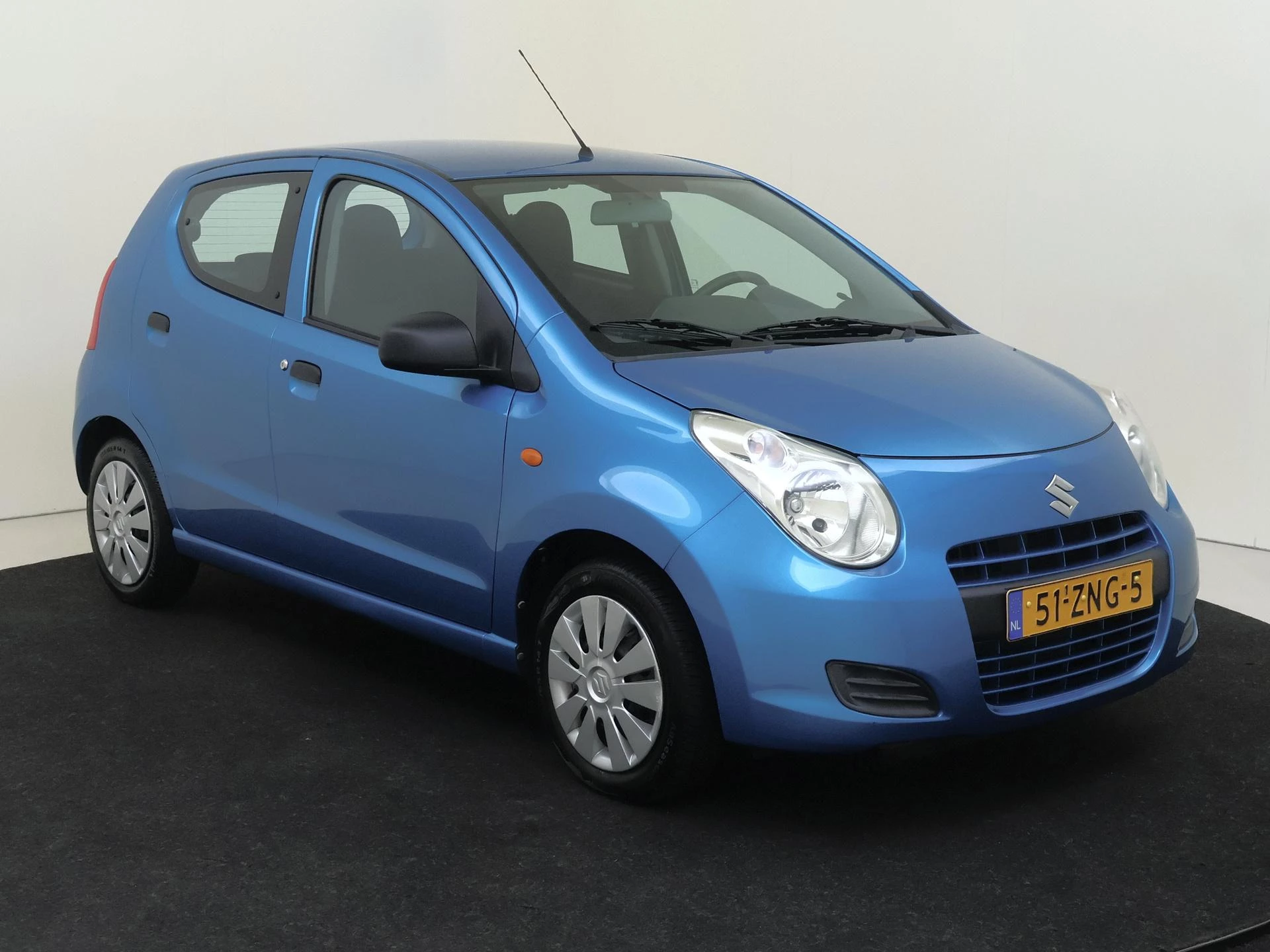 Suzuki Alto met kenteken 52100 – autofoto 3