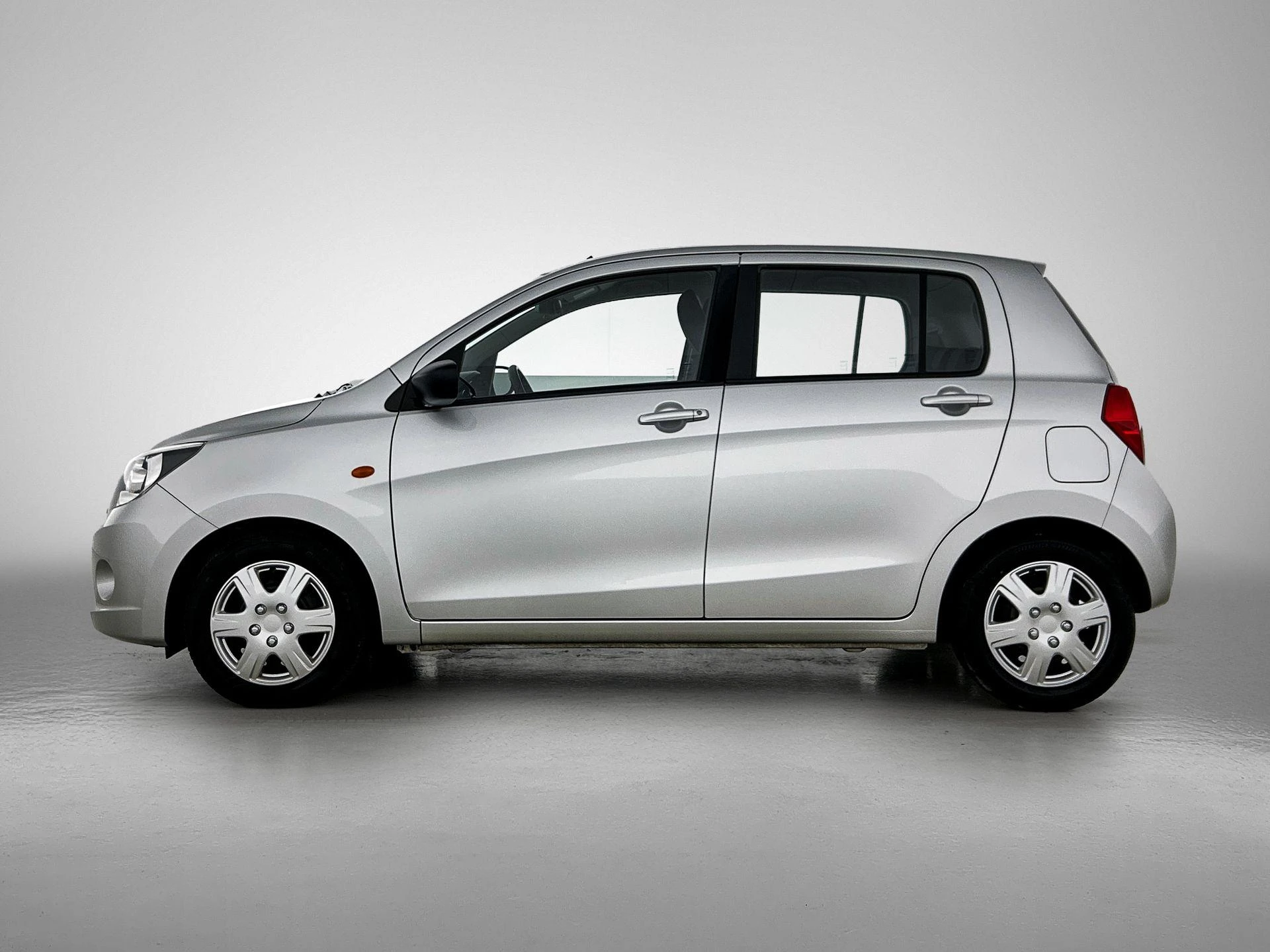 Suzuki Celerio met kenteken 46100 – autofoto 4