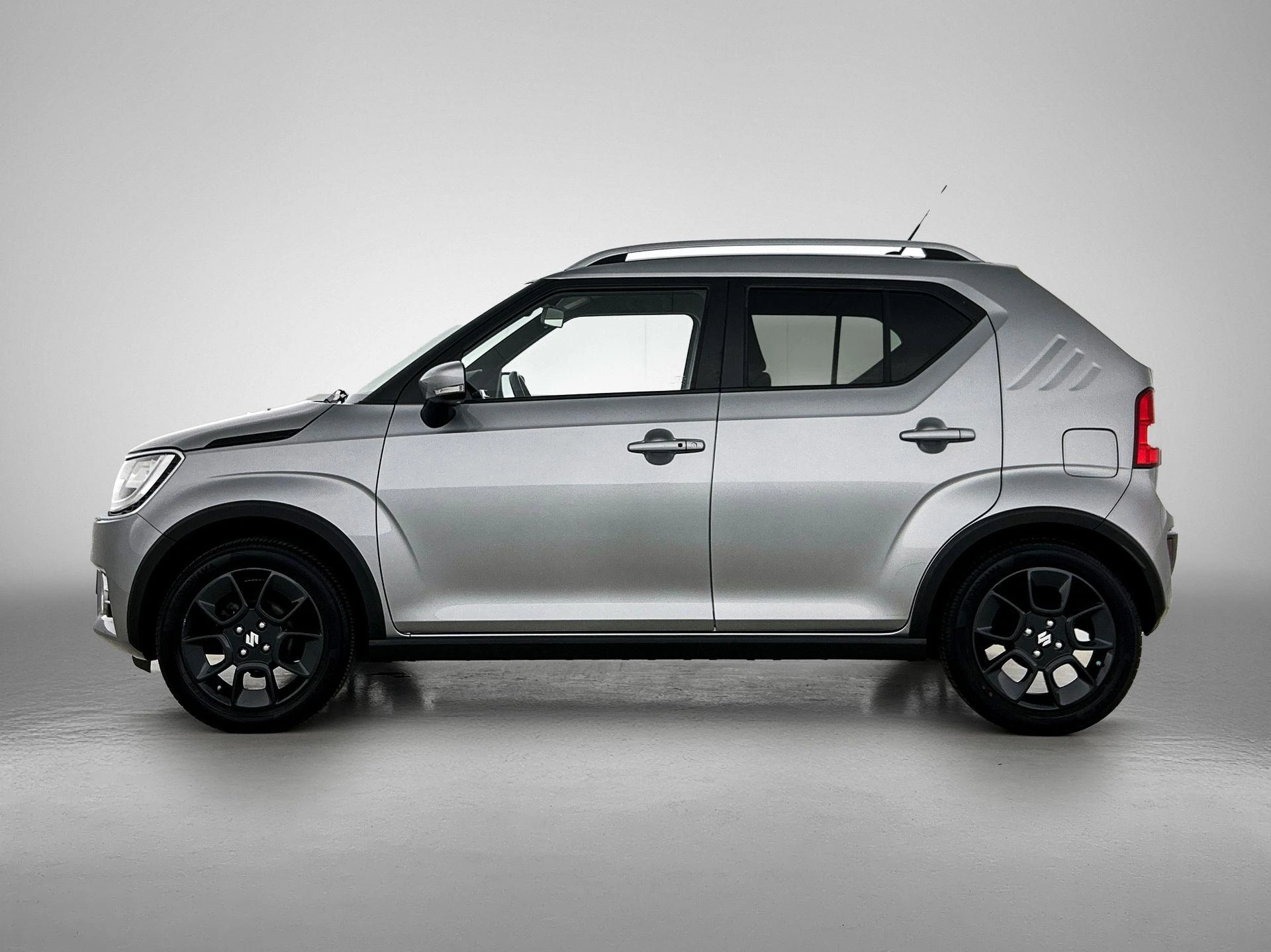 Suzuki Ignis met kenteken 49100 – autofoto 4