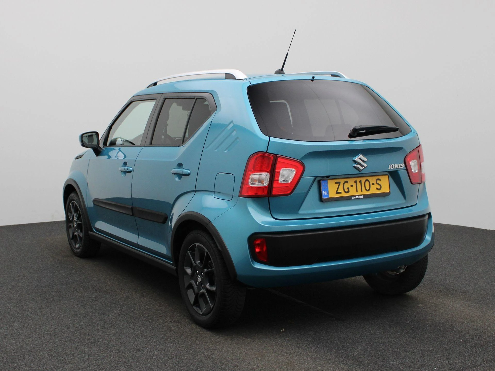 Suzuki Ignis met kenteken 57100 – autofoto 3