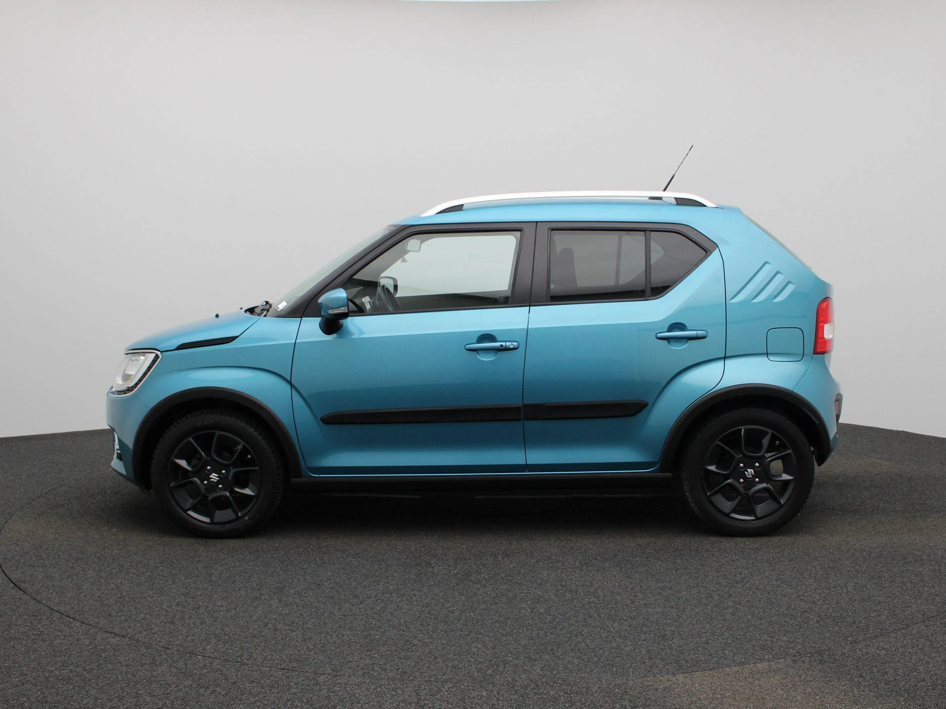 Suzuki Ignis met kenteken 57100 – autofoto 5