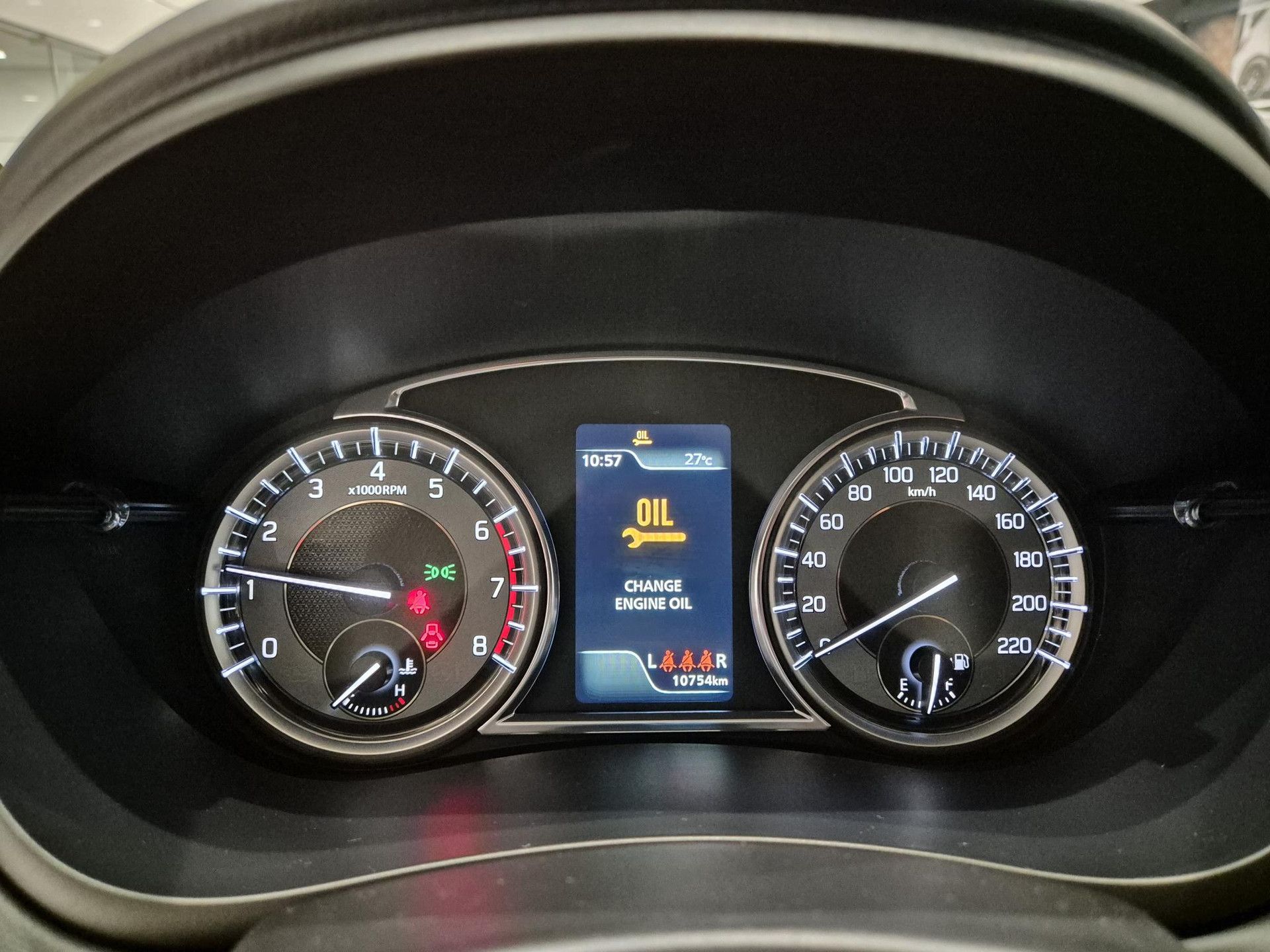 Suzuki S-Cross met kenteken T-648-RH – autofoto 3