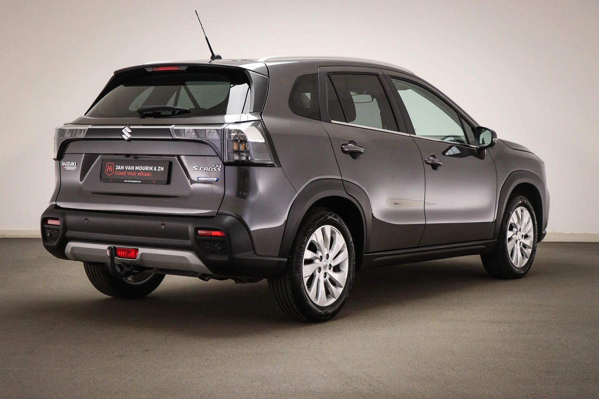 Suzuki S-Cross met kenteken X-171-SL – autofoto 2