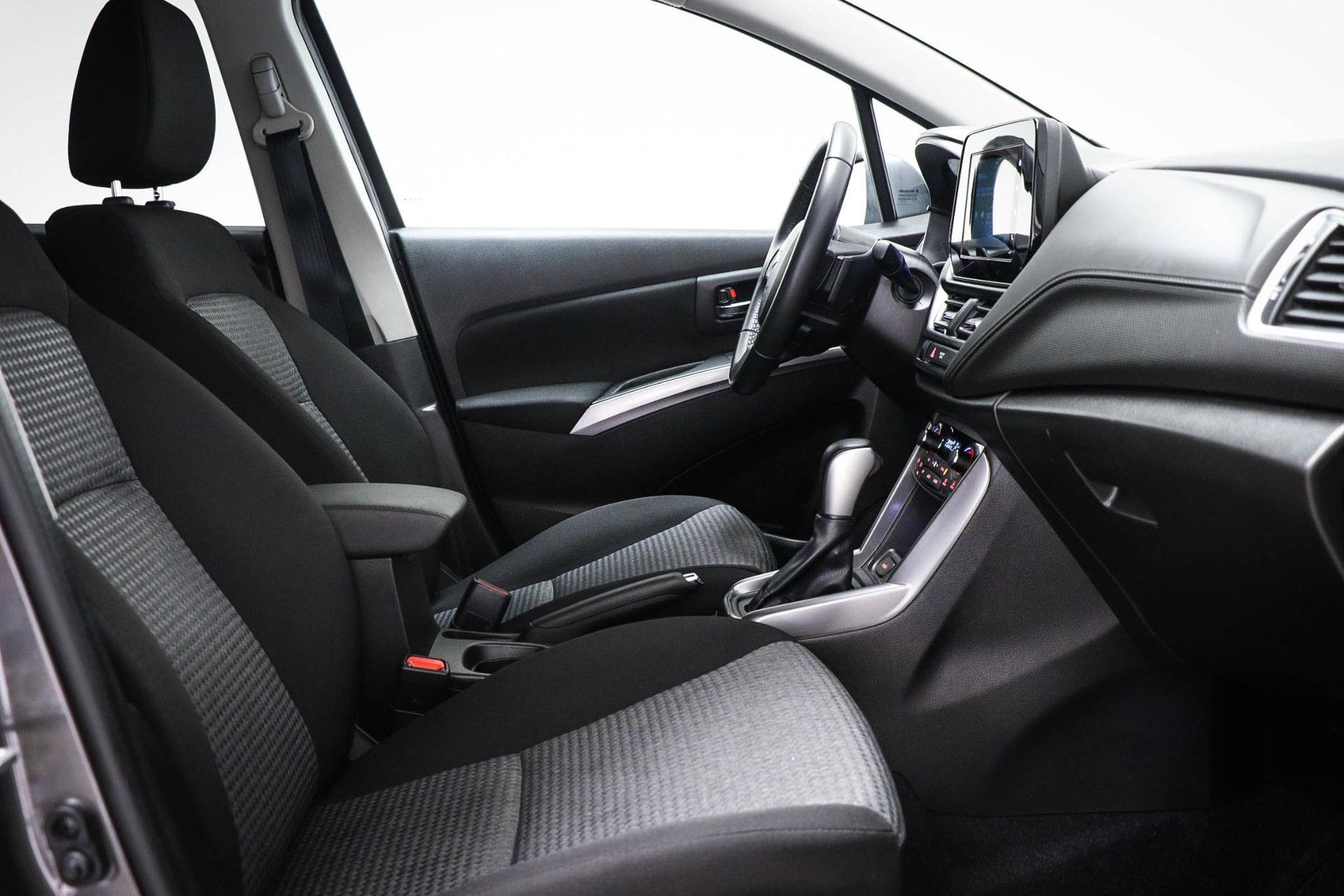 Suzuki S-Cross met kenteken X-171-SL – autofoto 4