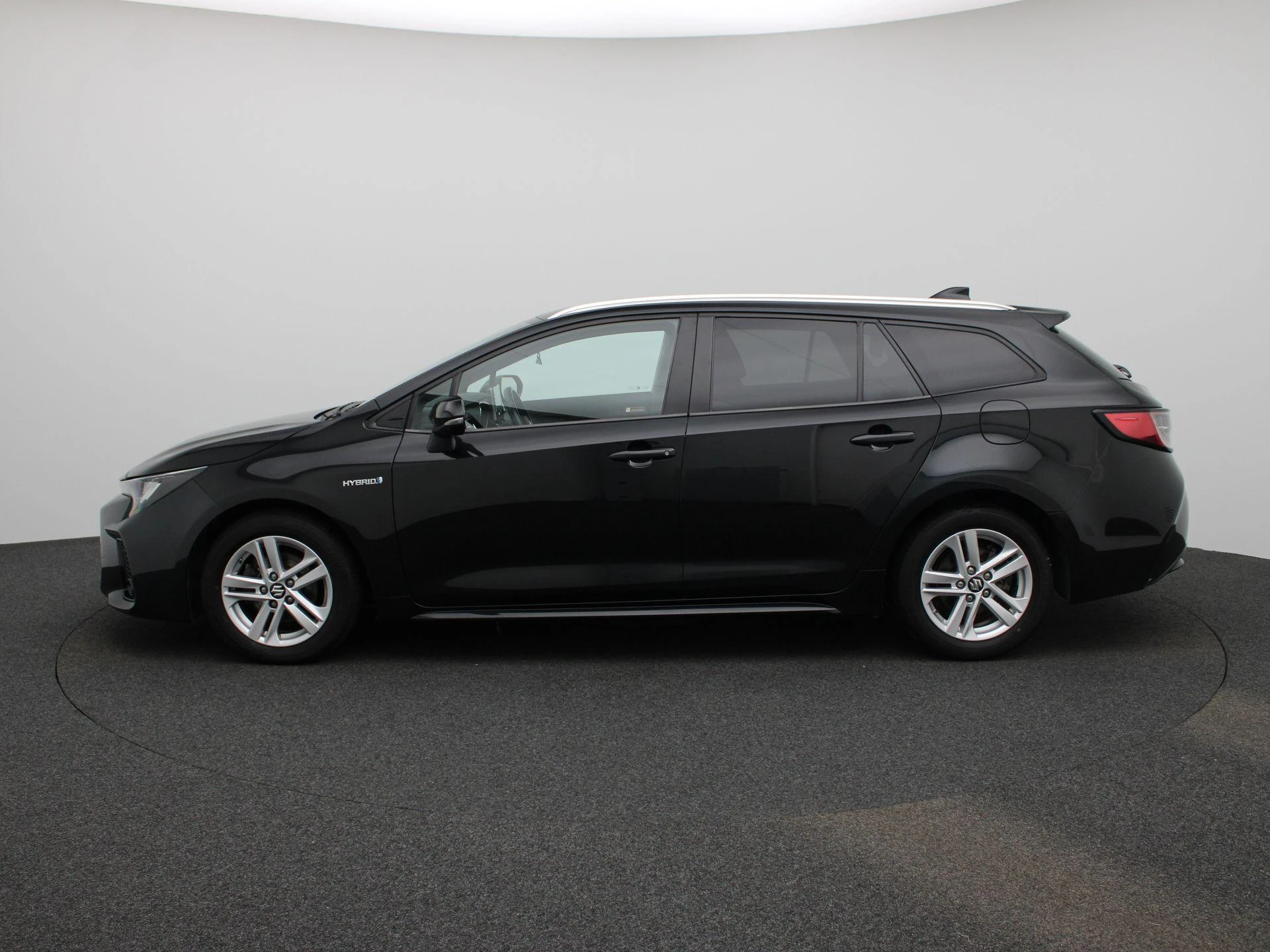 Suzuki Swace – autofoto 5