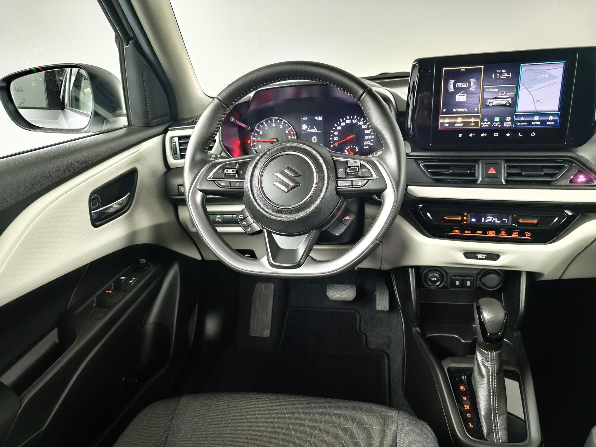 Suzuki Swift met kenteken KVS-98-F – autofoto 5