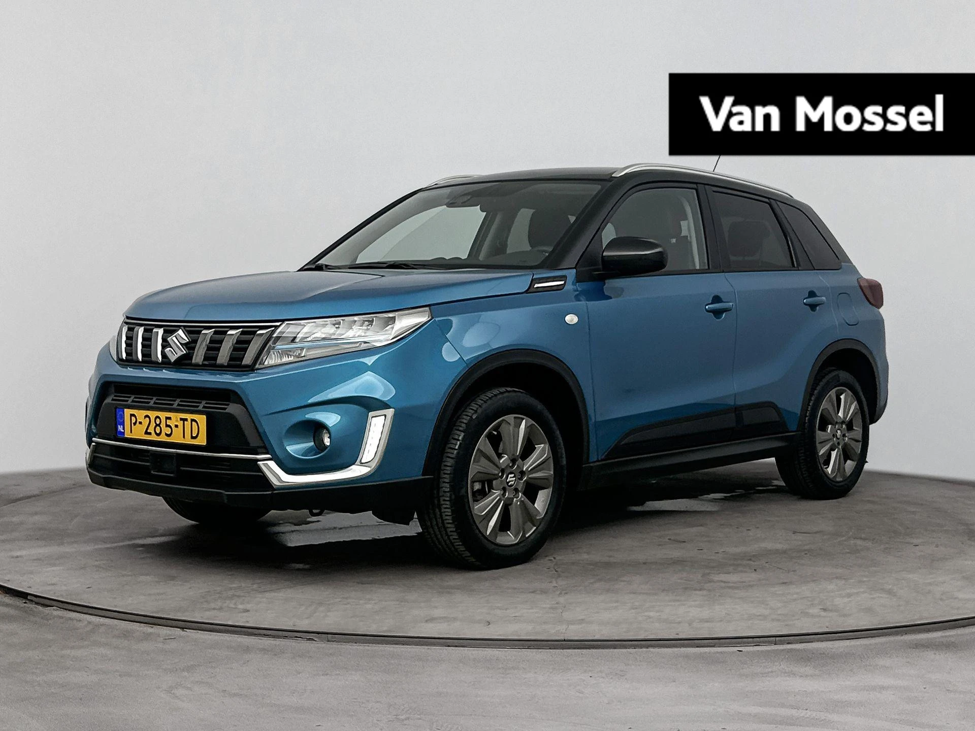 Suzuki Vitara met kenteken P-285-TD – autofoto 2