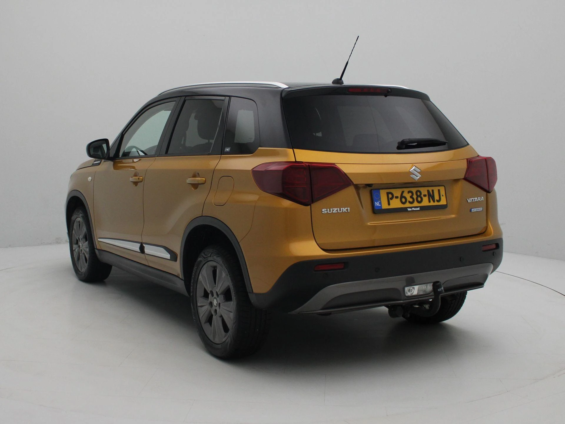 Suzuki Vitara met kenteken P-638-NJ – autofoto 3