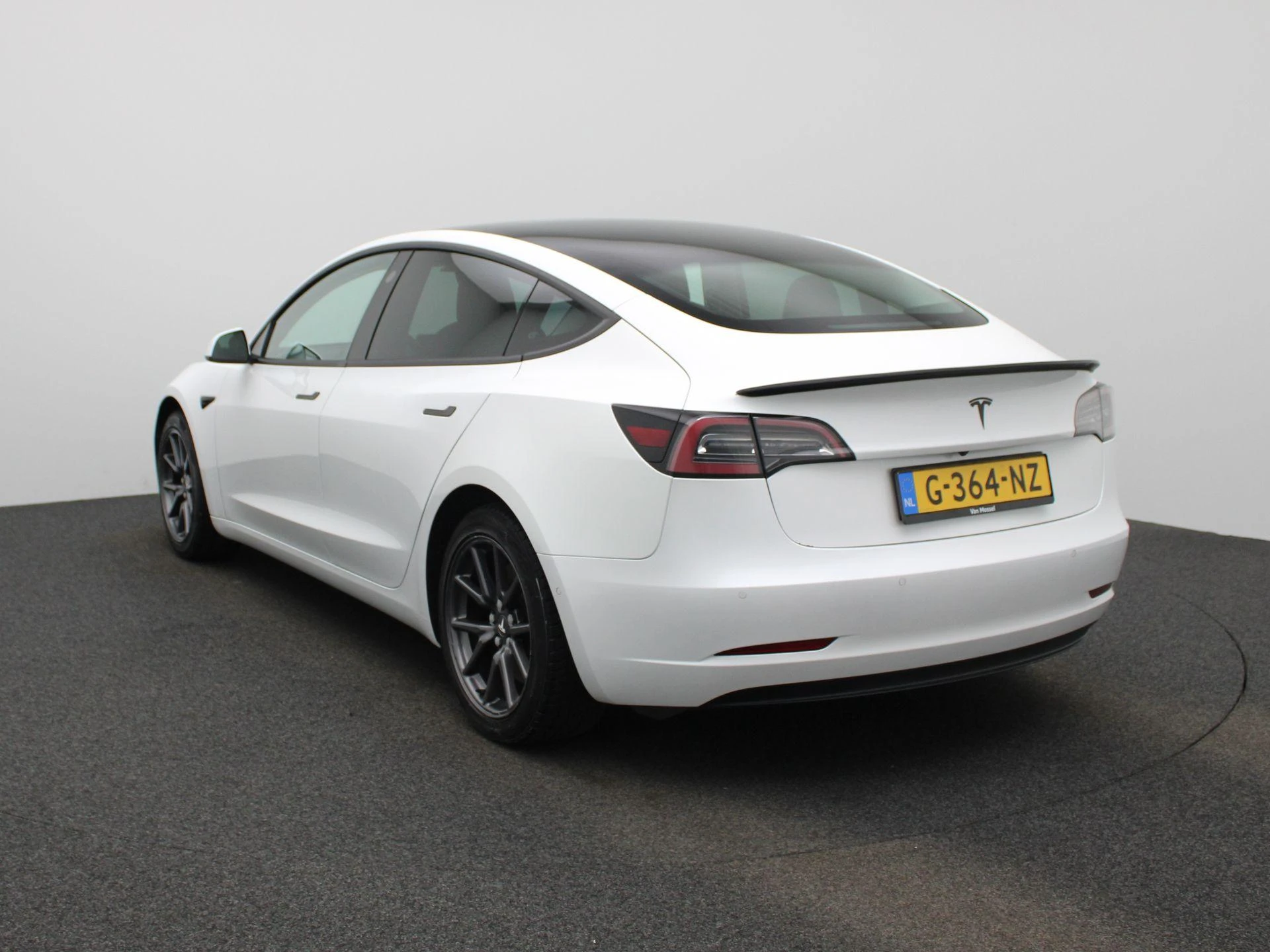 Tesla Model3 – autofoto 3