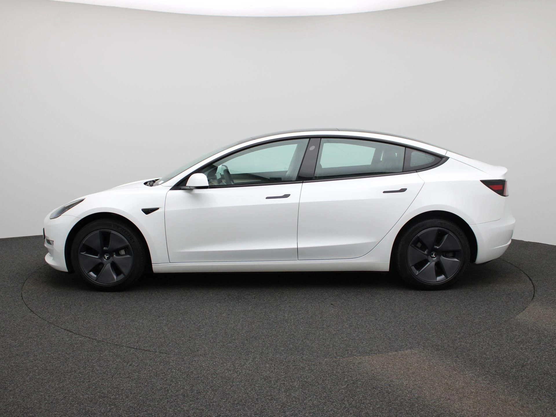 Tesla Model3 – autofoto 5