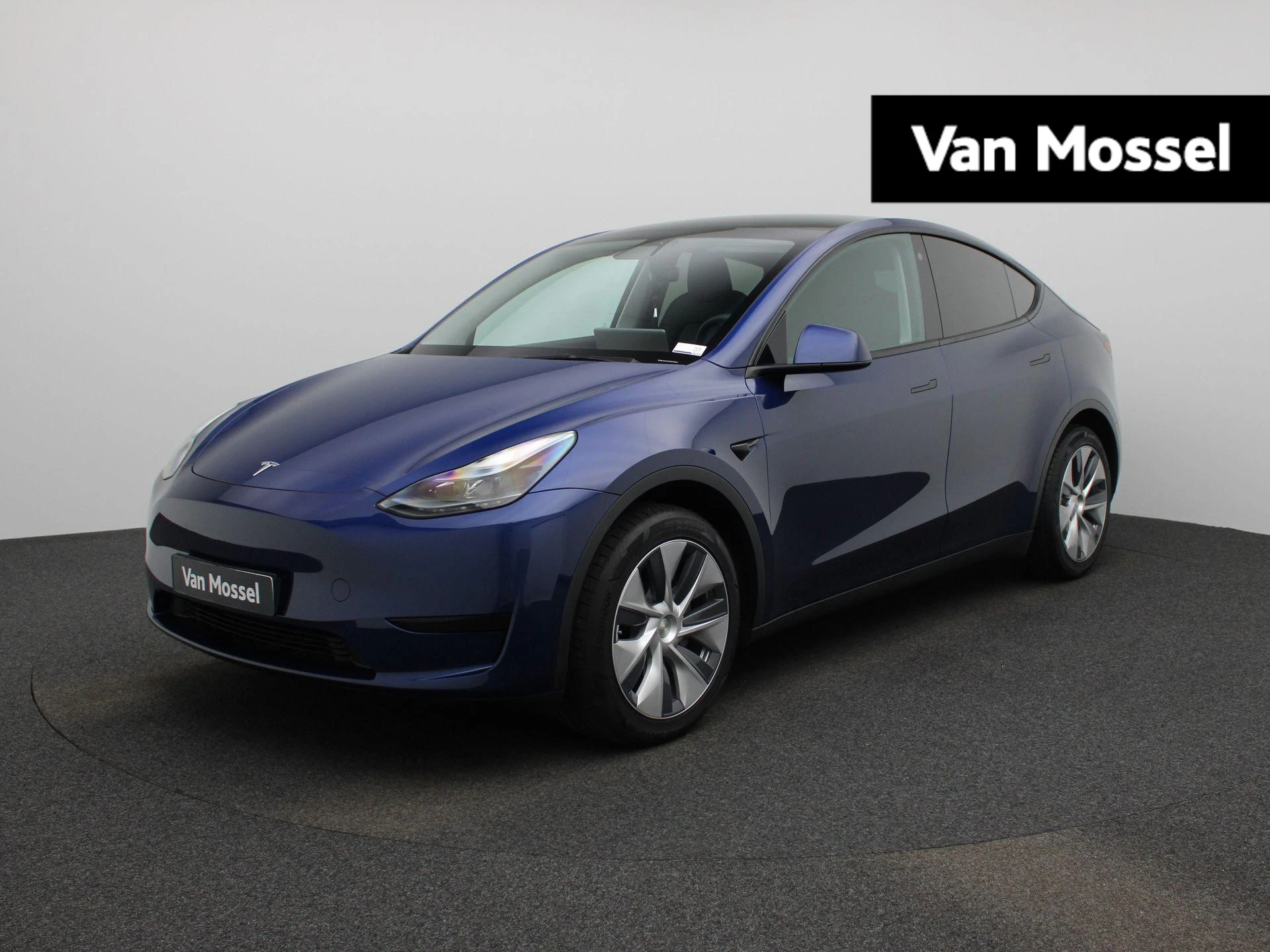 Tesla ModelY – autofoto 2