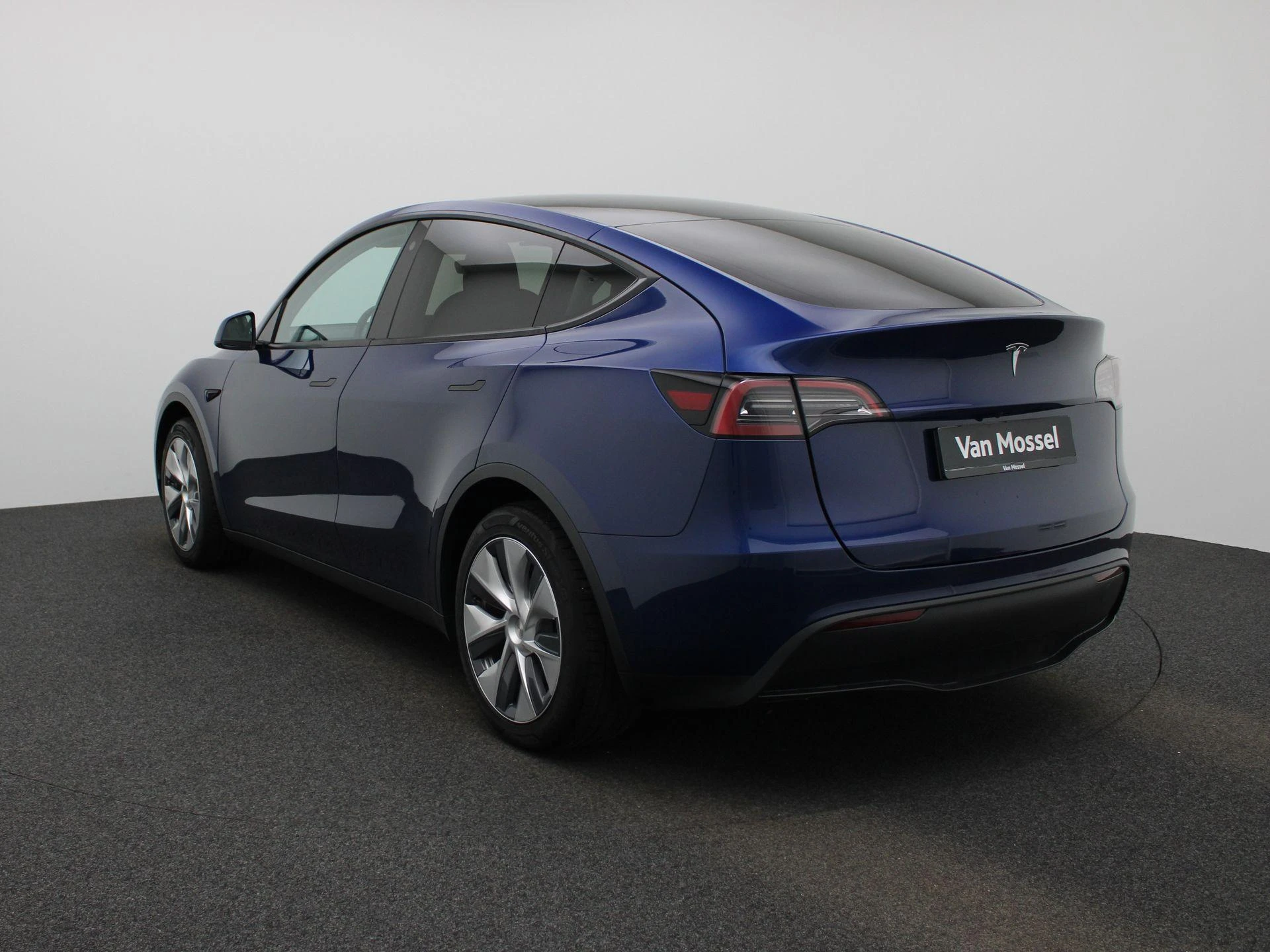 Tesla ModelY – autofoto 3
