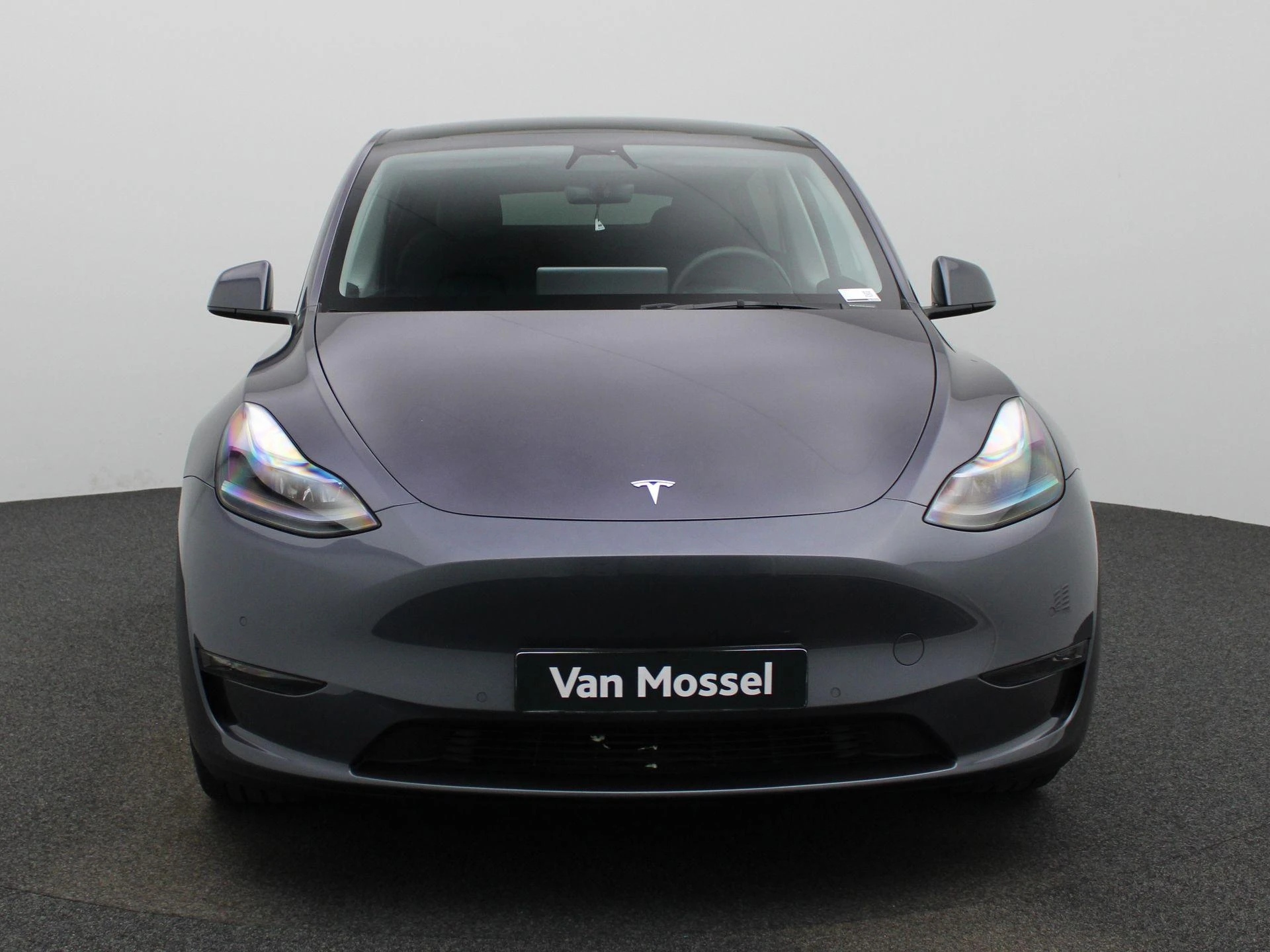 Tesla ModelY – autofoto 4