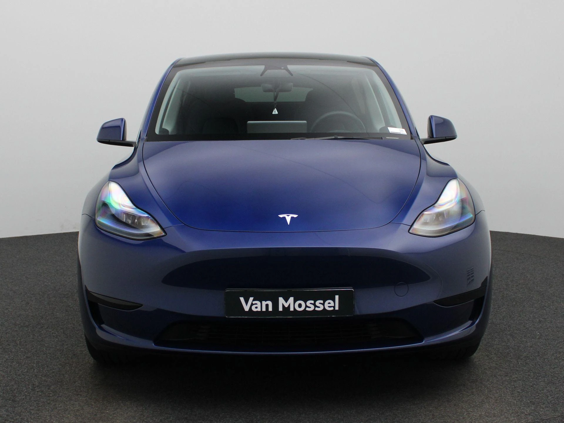 Tesla ModelY – autofoto 4