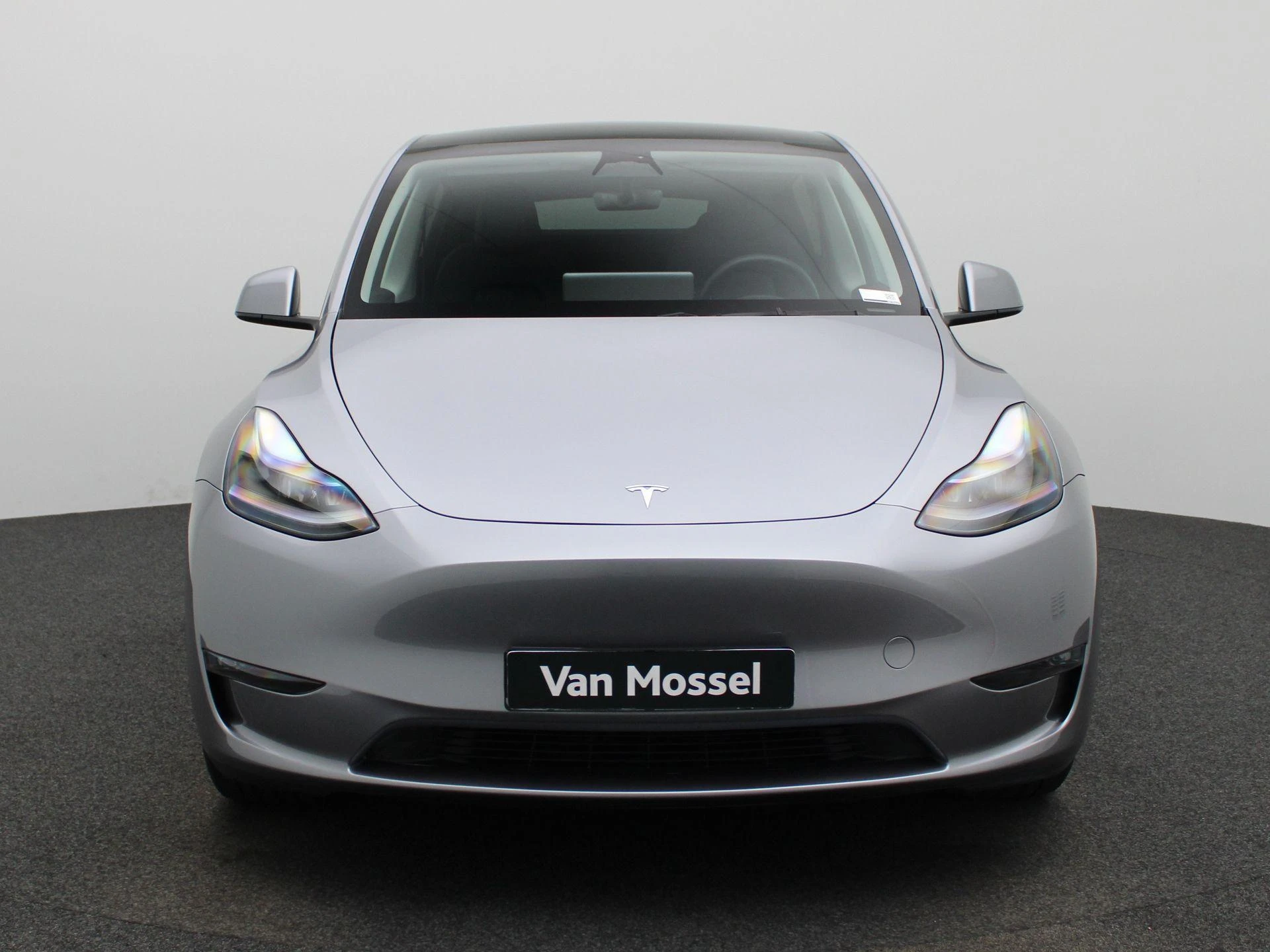 Tesla ModelY – autofoto 4
