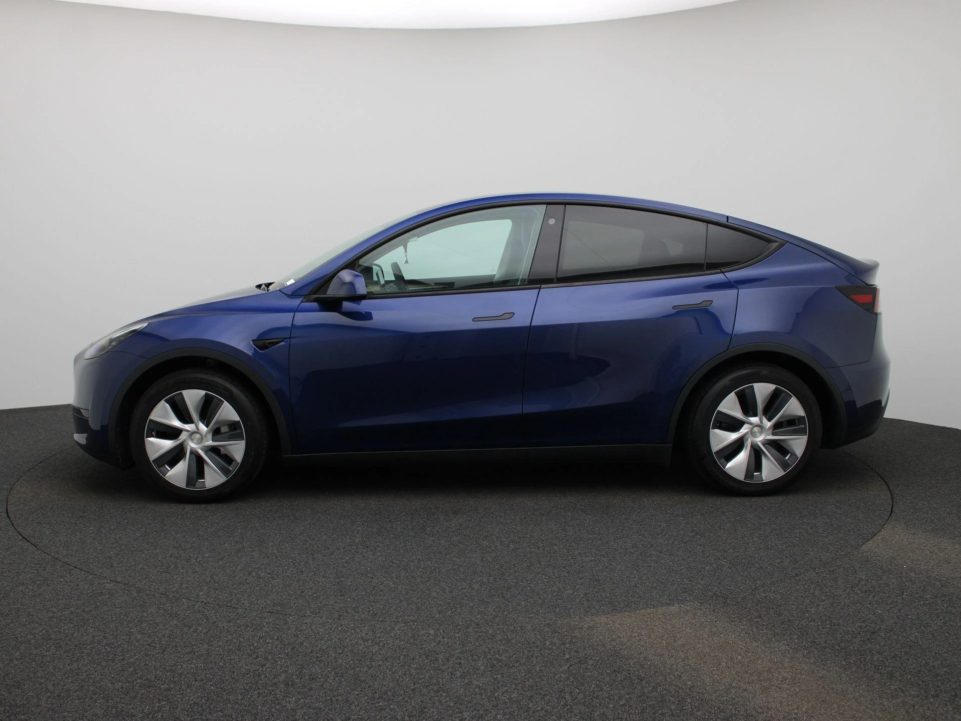 Tesla ModelY – autofoto 5