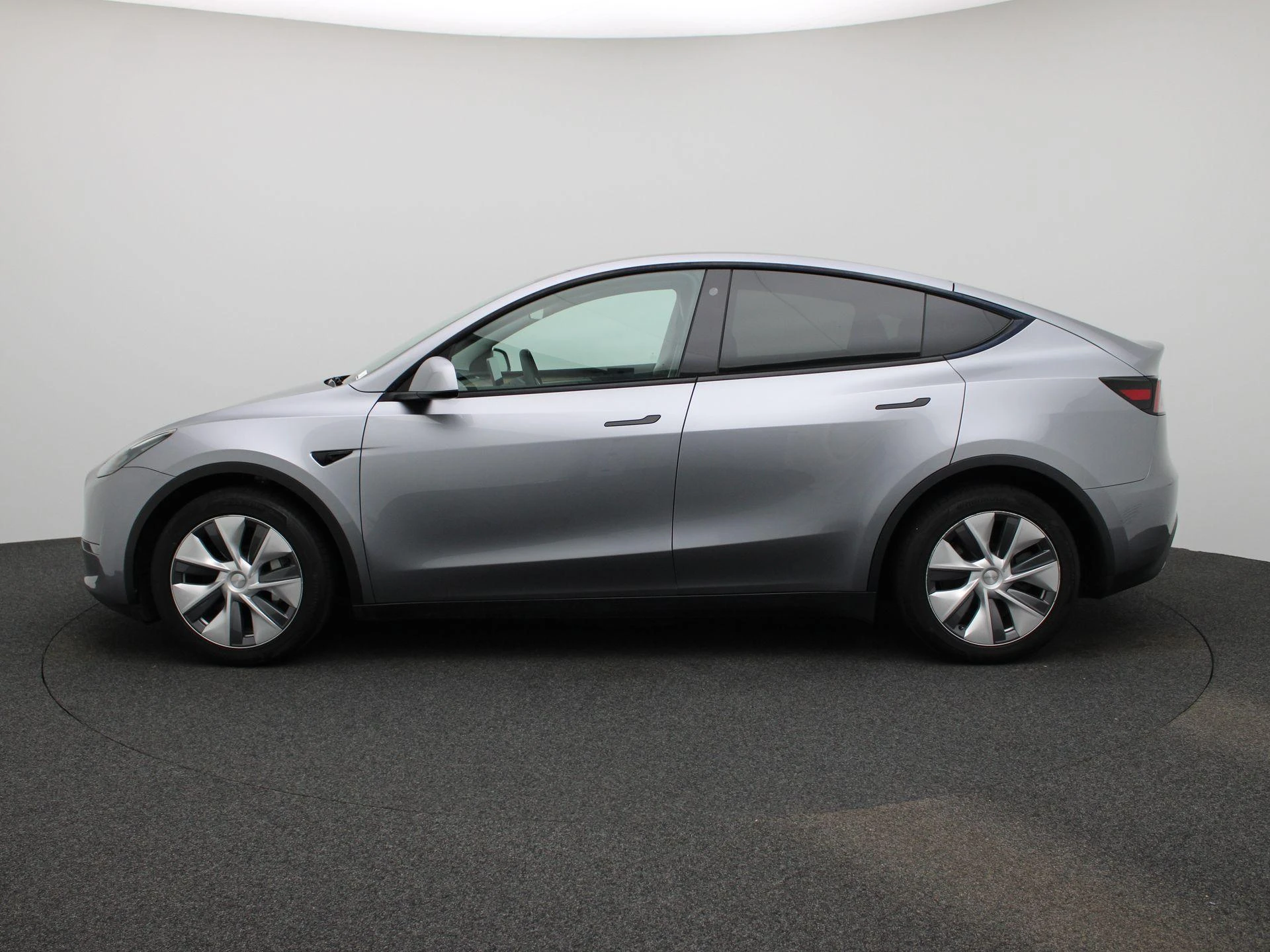 Tesla ModelY – autofoto 5