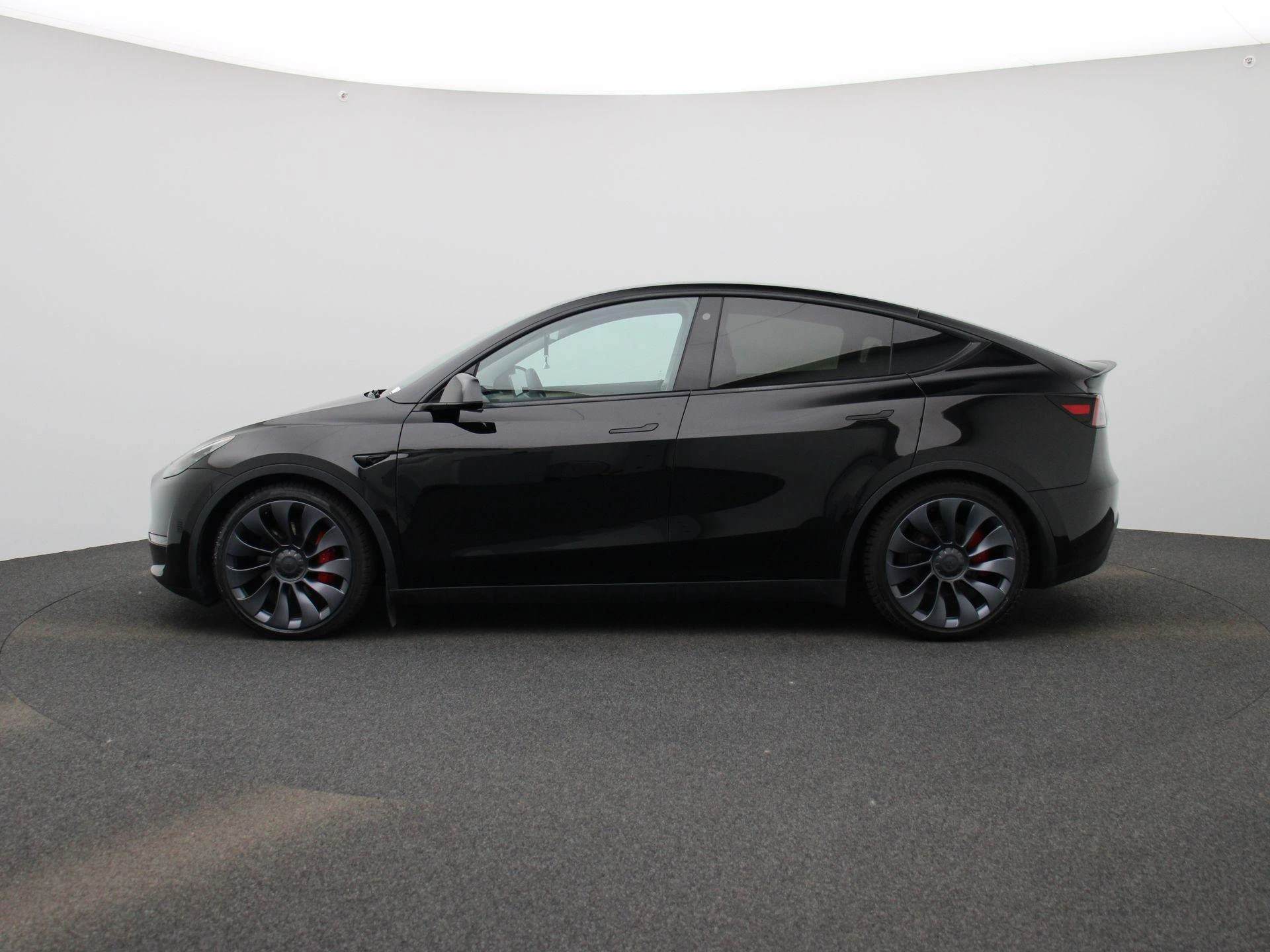 Tesla ModelY – autofoto 5