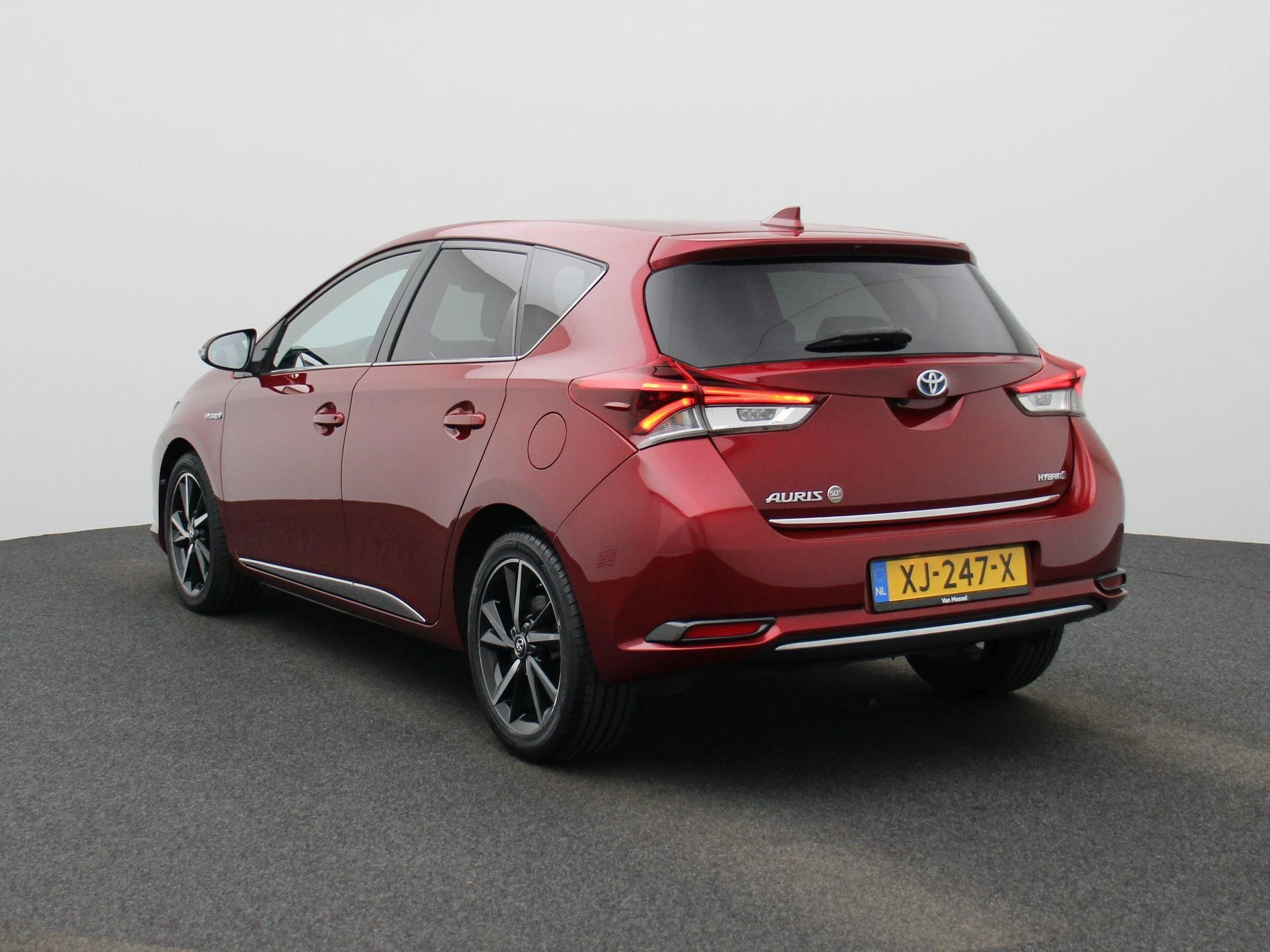 Toyota Auris met kenteken 35100 – autofoto 3