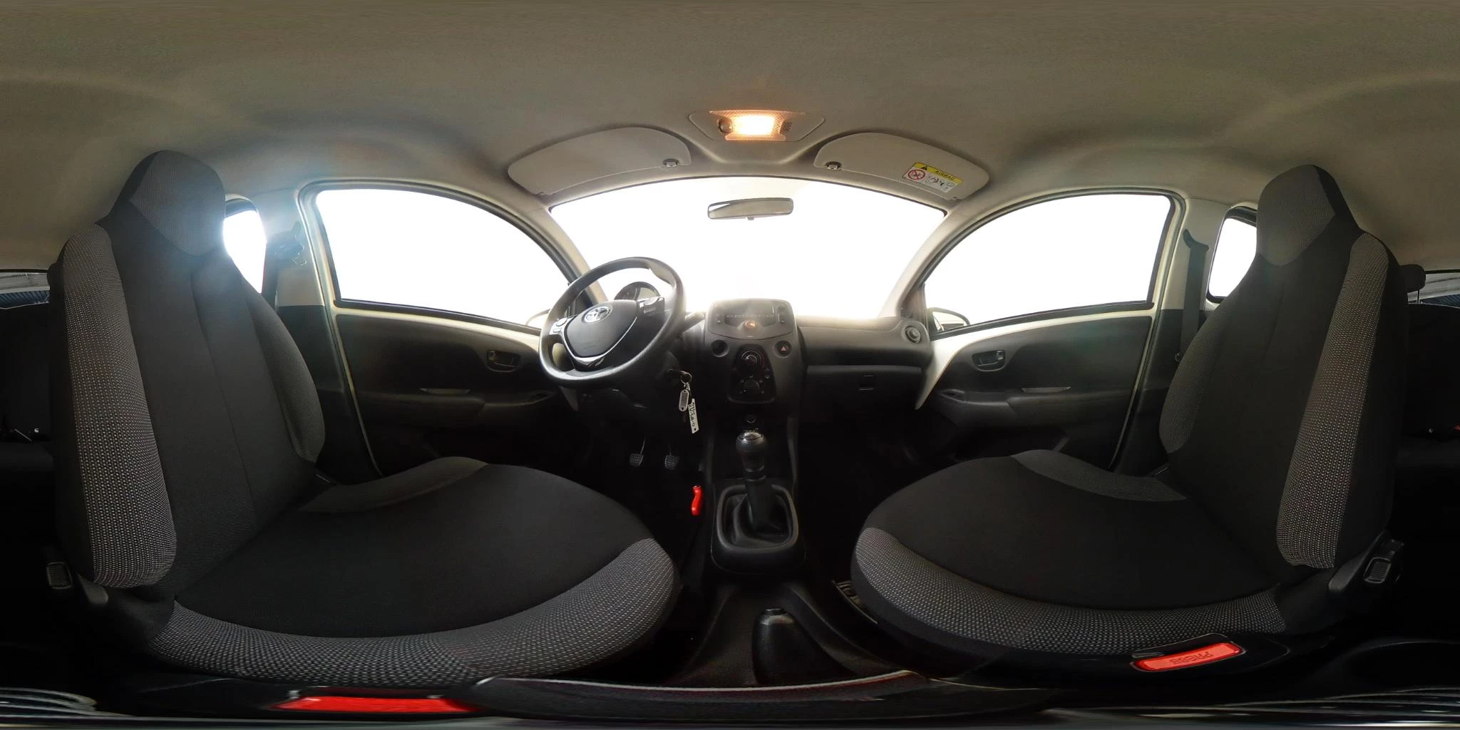 Toyota Aygo met kenteken 45100 – autofoto 4
