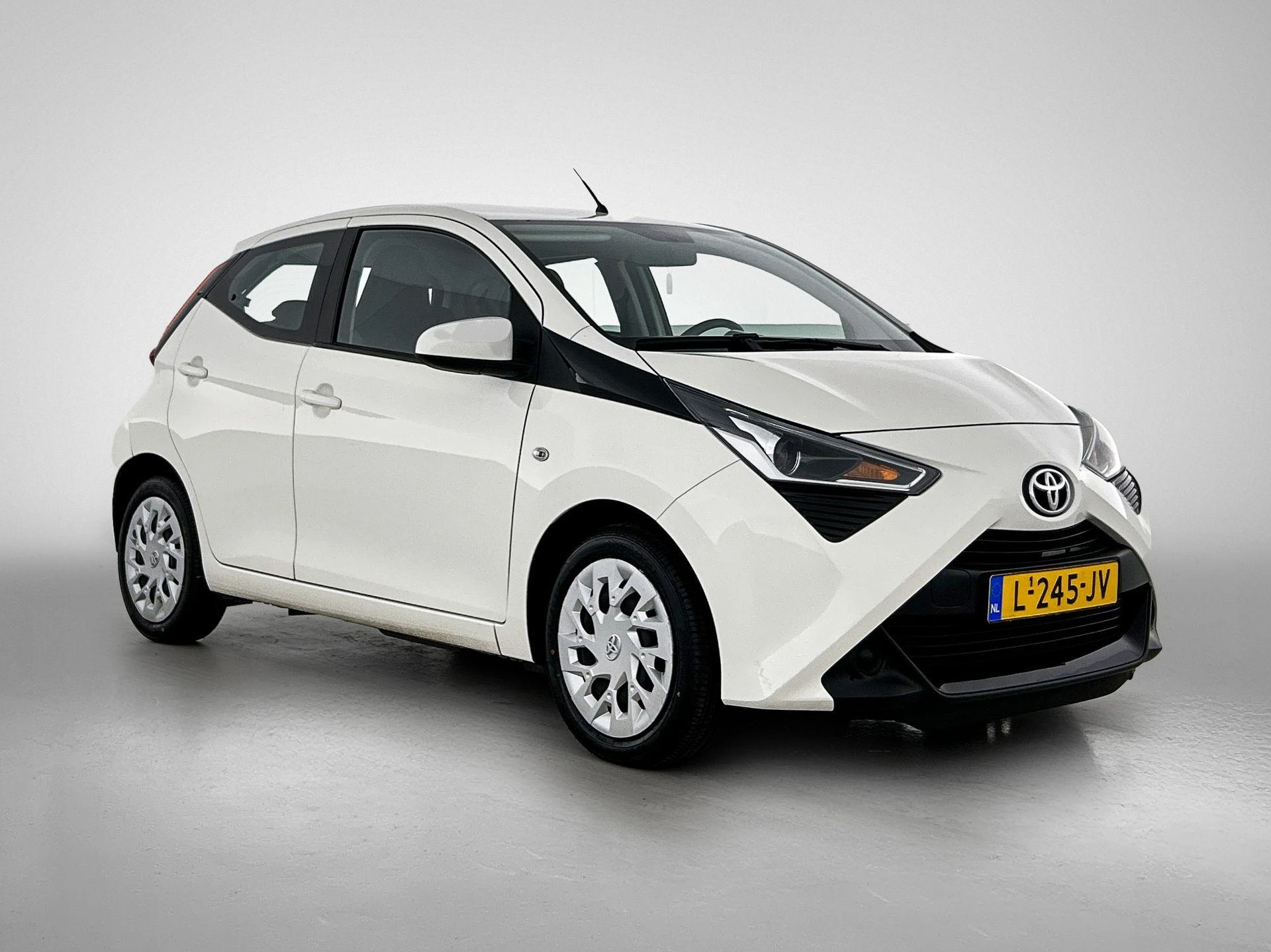 Toyota Aygo met kenteken L-245-JV – autofoto 5