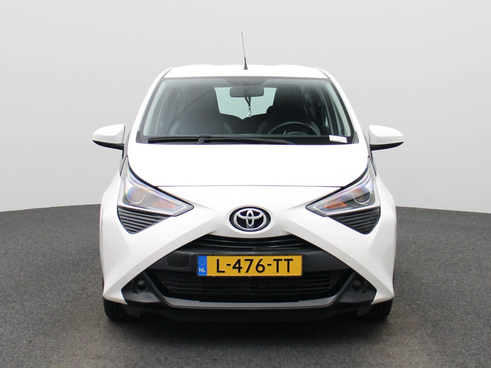 Toyota Aygo met kenteken L-476-TT – autofoto 4