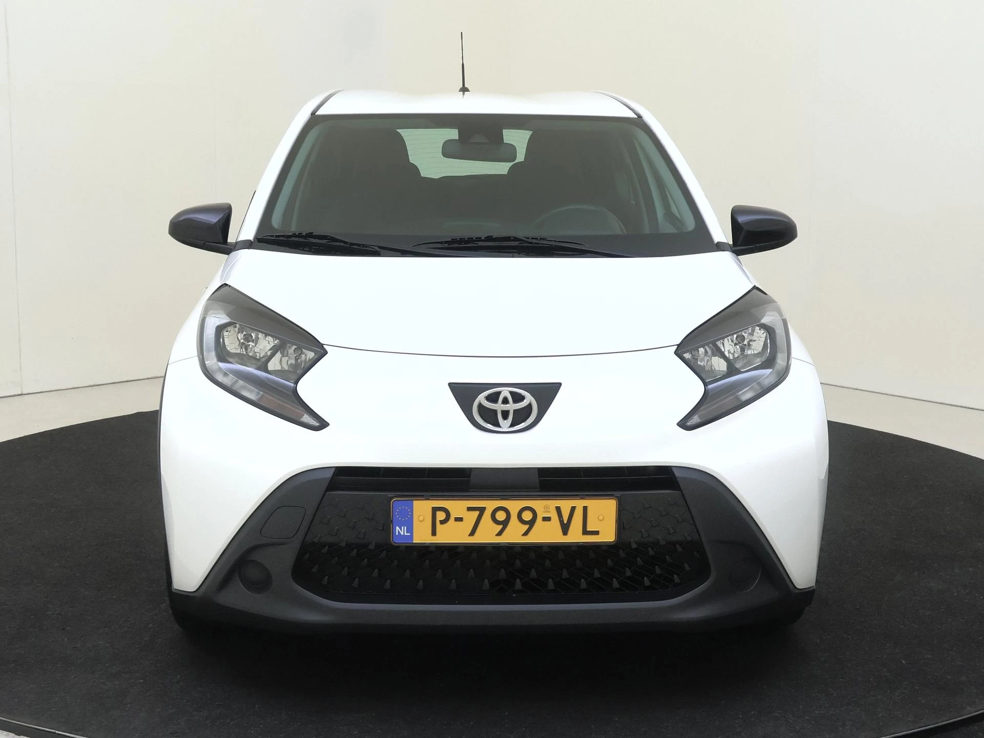 Toyota Aygo met kenteken P-799-VL – autofoto 3