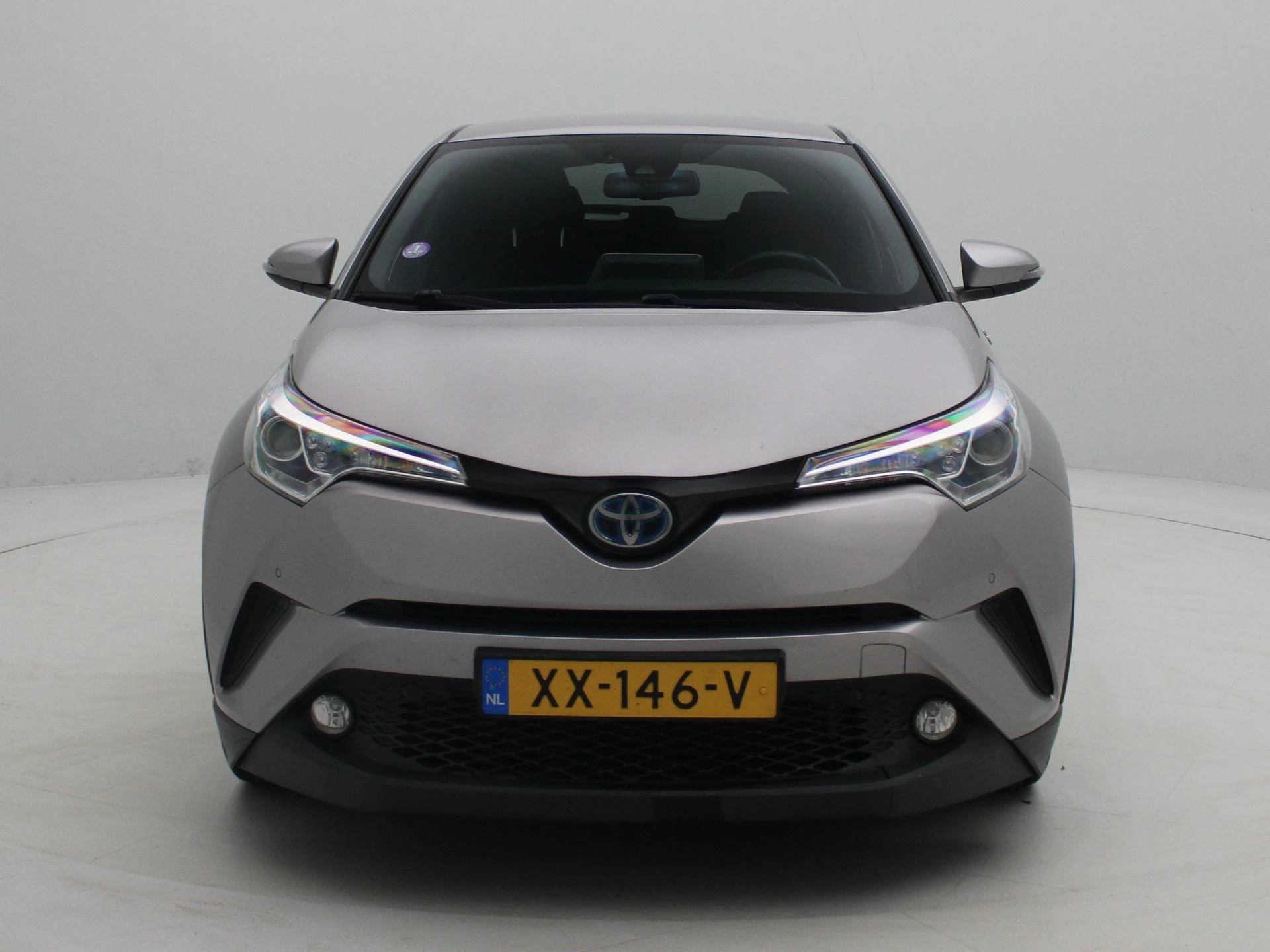 Toyota C-HR met kenteken 34100 – autofoto 4