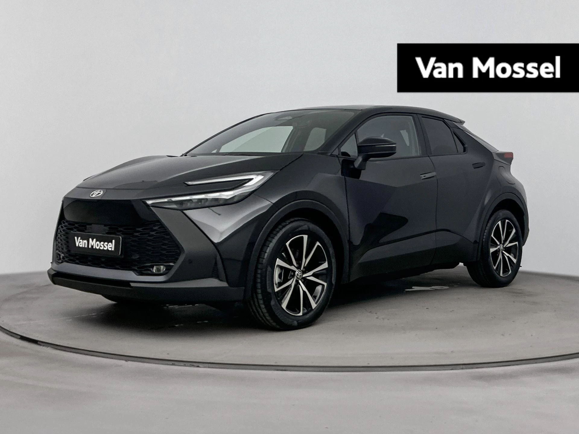 Toyota C-HR met kenteken KKP-50-X – autofoto 2
