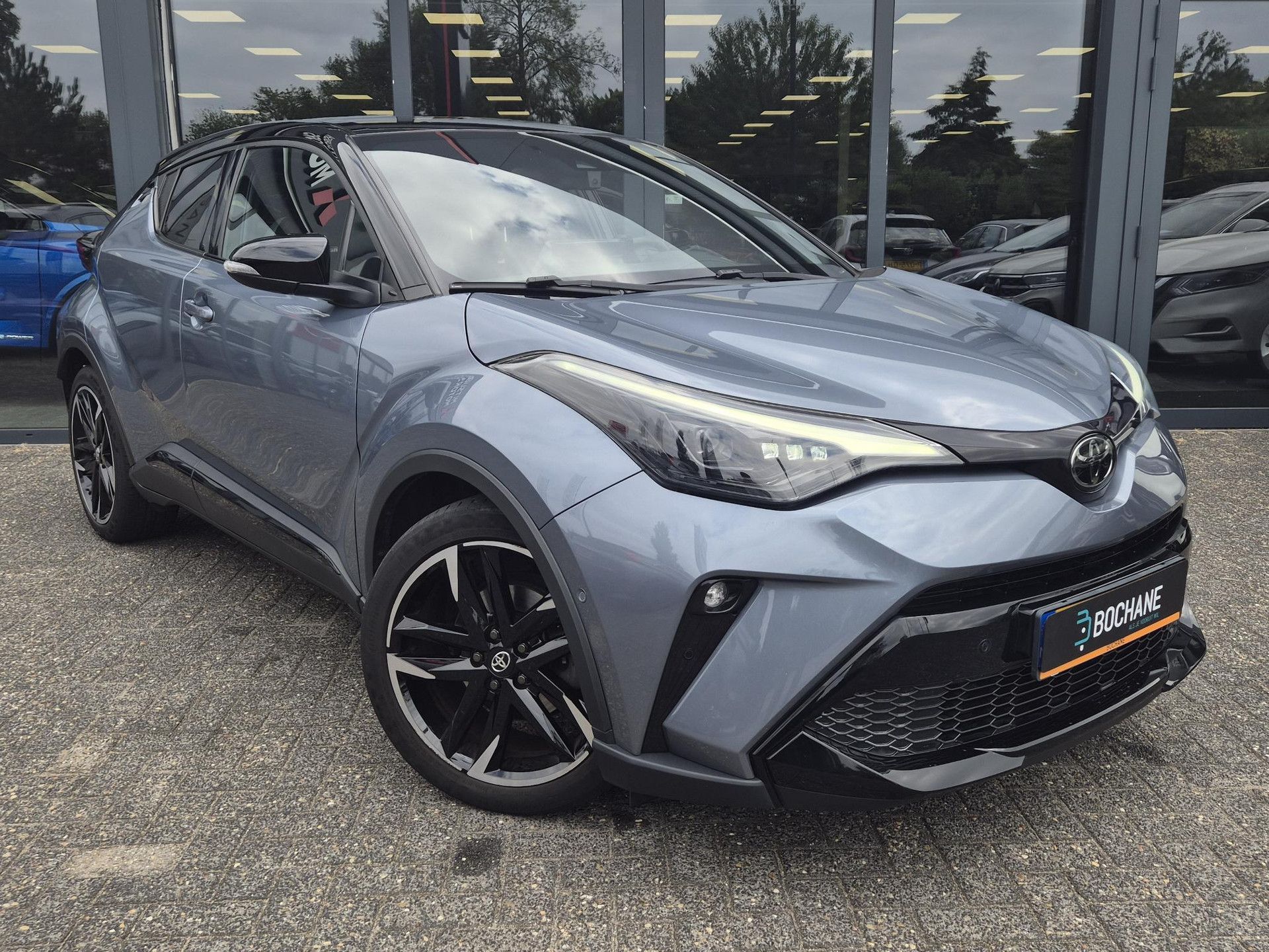 Toyota C-HR met kenteken X-662-TP – autofoto 5
