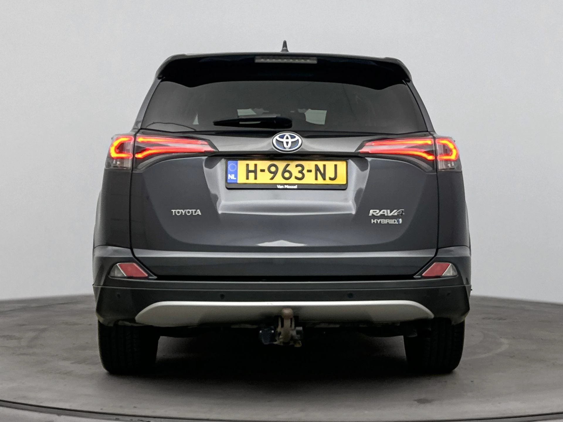 Toyota RAV4 met kenteken 49100 – autofoto 5