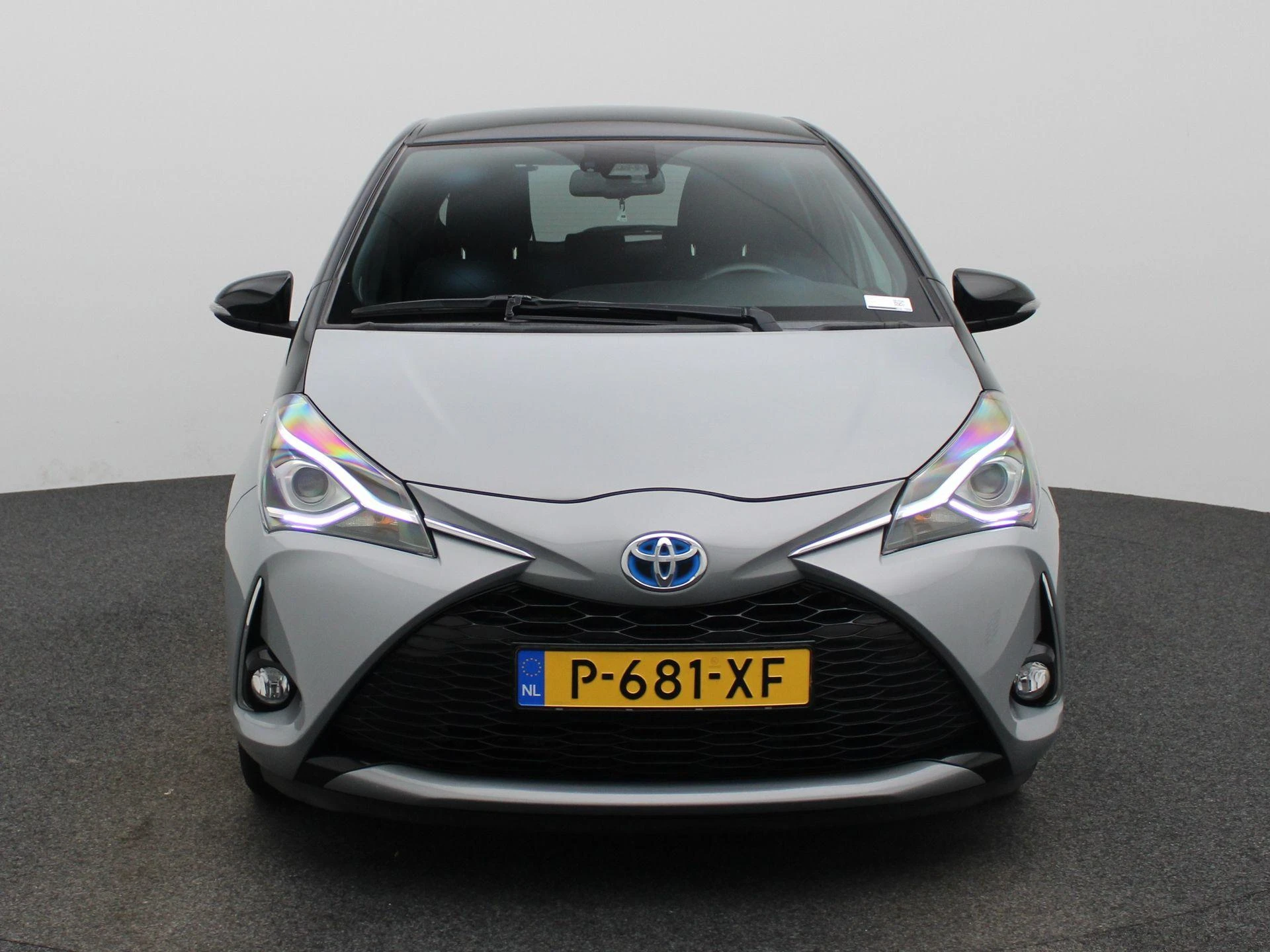 Toyota Yaris met kenteken 31100 – autofoto 4
