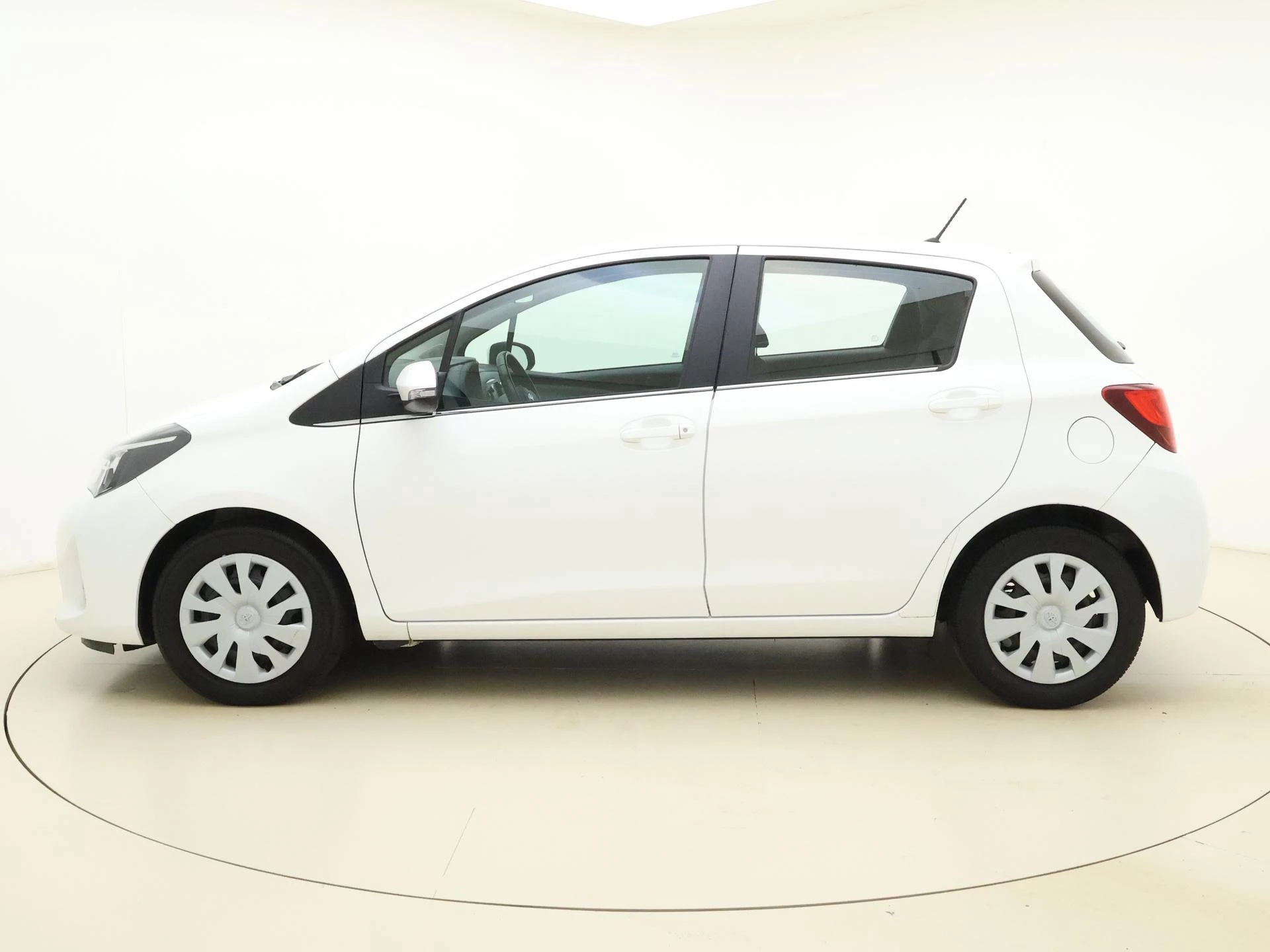 Toyota Yaris met kenteken 52100 – autofoto 3