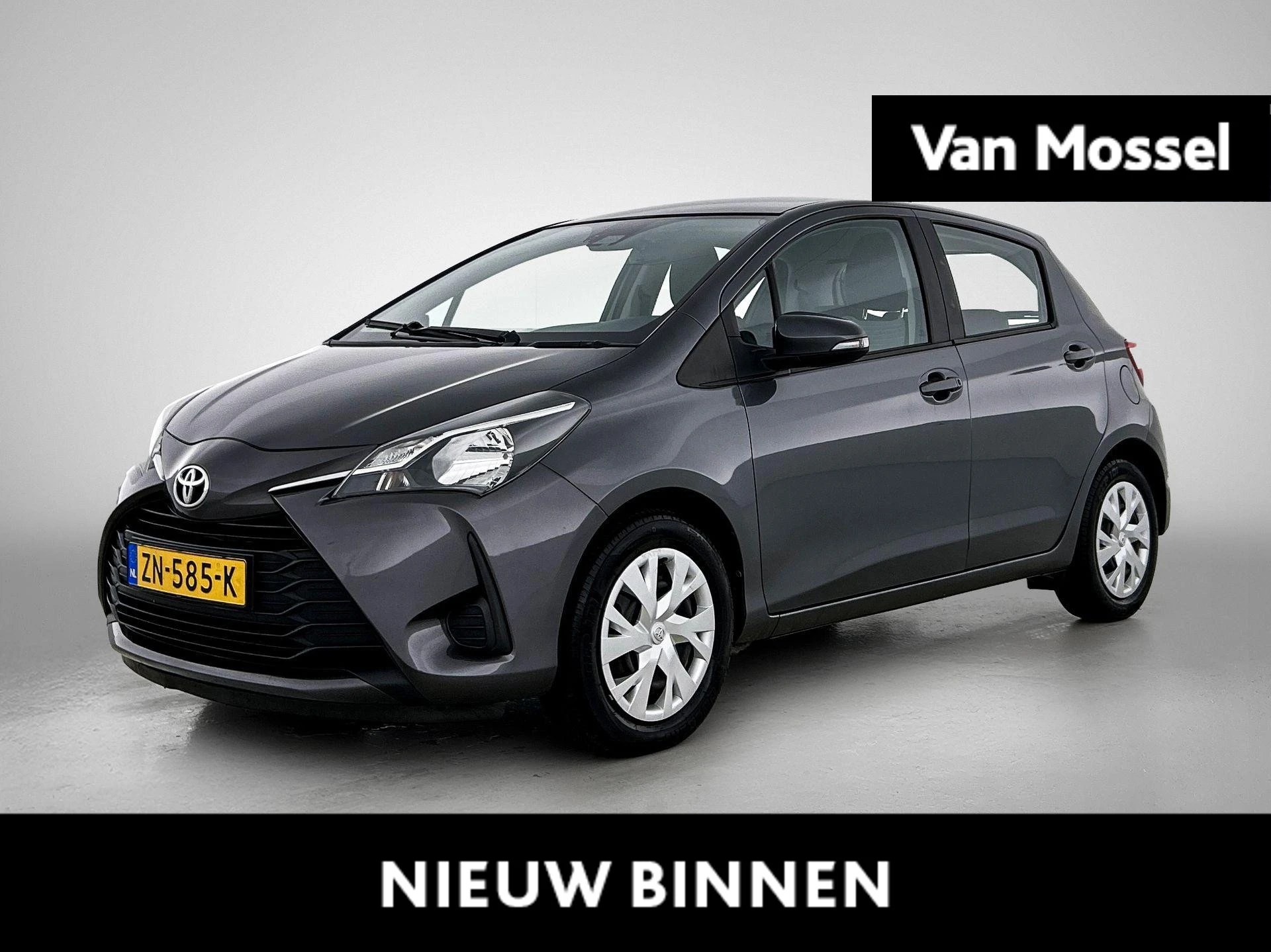 Toyota Yaris met kenteken 55100 – autofoto 2