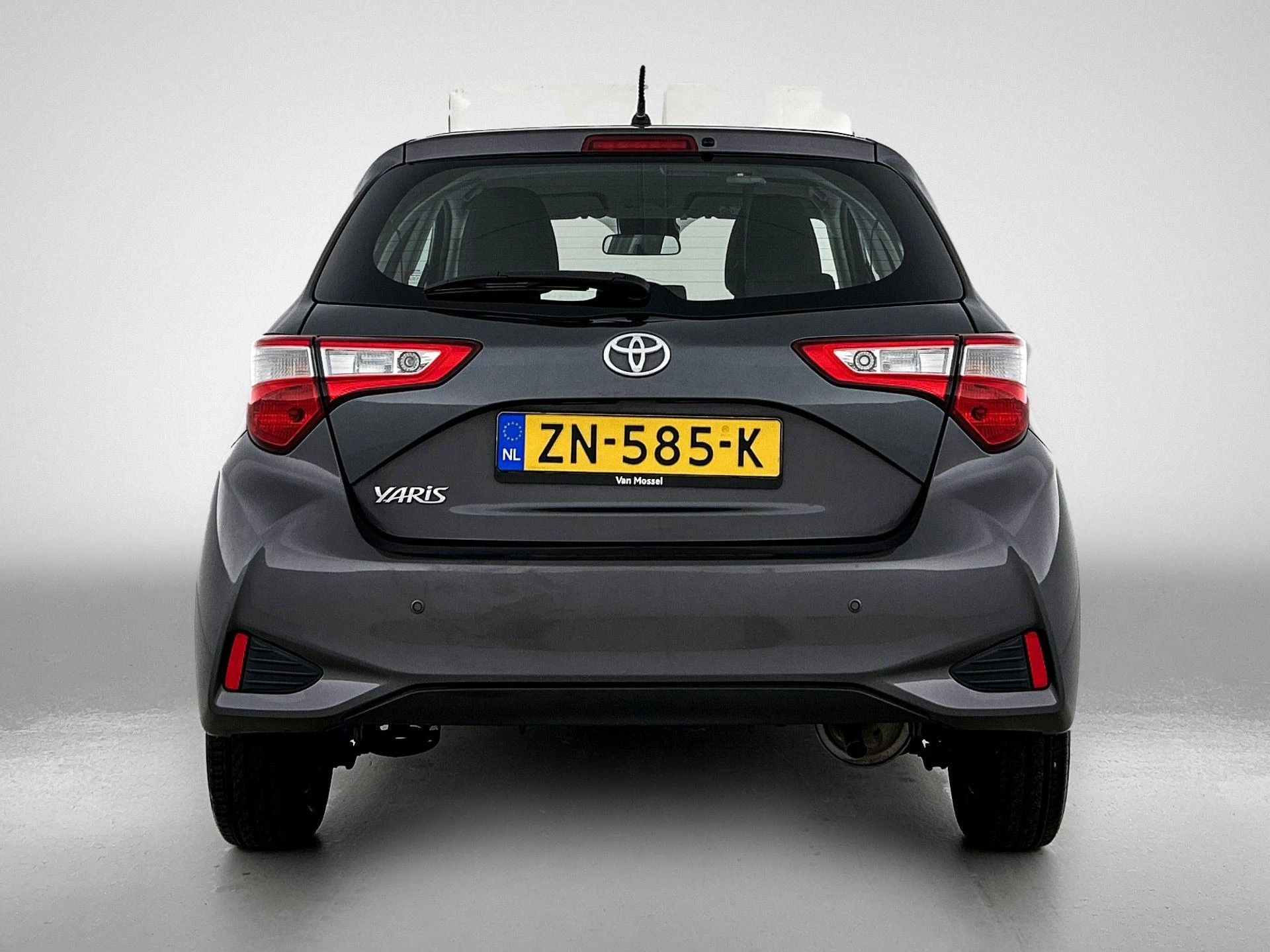 Toyota Yaris met kenteken 55100 – autofoto 5