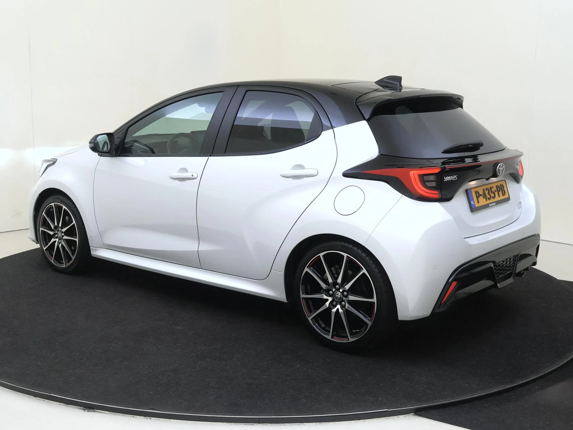 Toyota Yaris – autofoto 4
