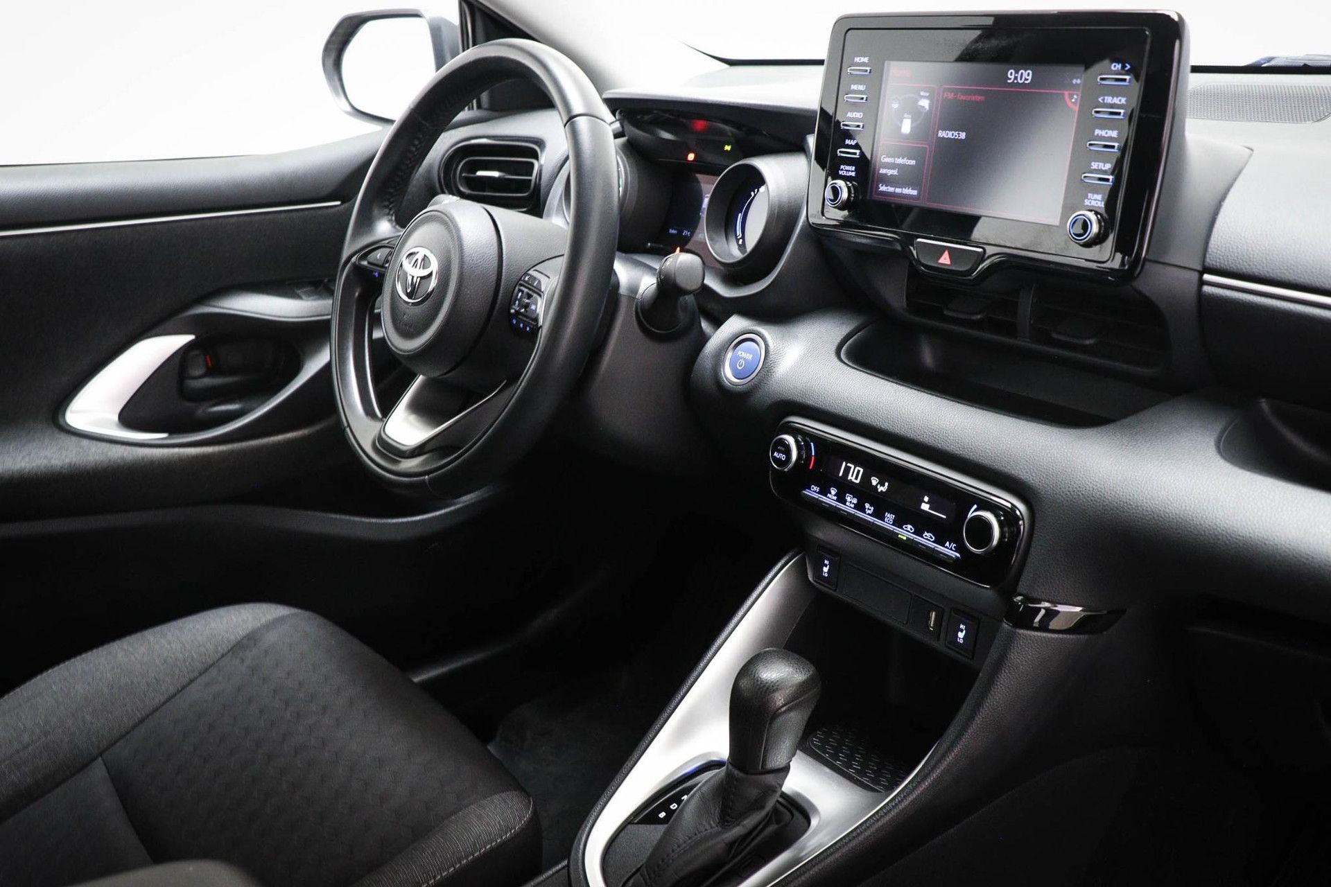 Toyota Yaris met kenteken L-410-TX – autofoto 3