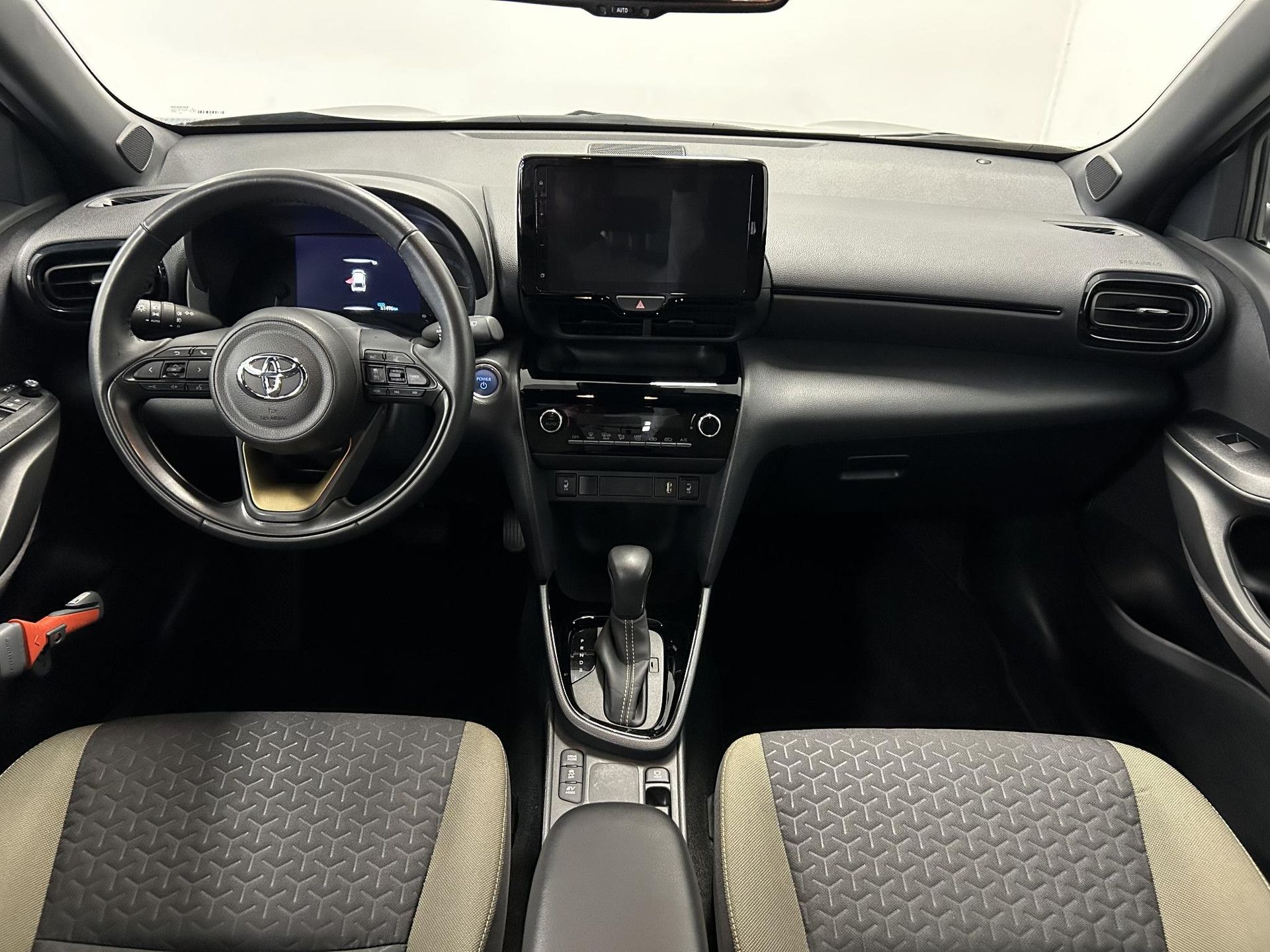 Toyota YarisCross met kenteken T-632-GX – autofoto 3