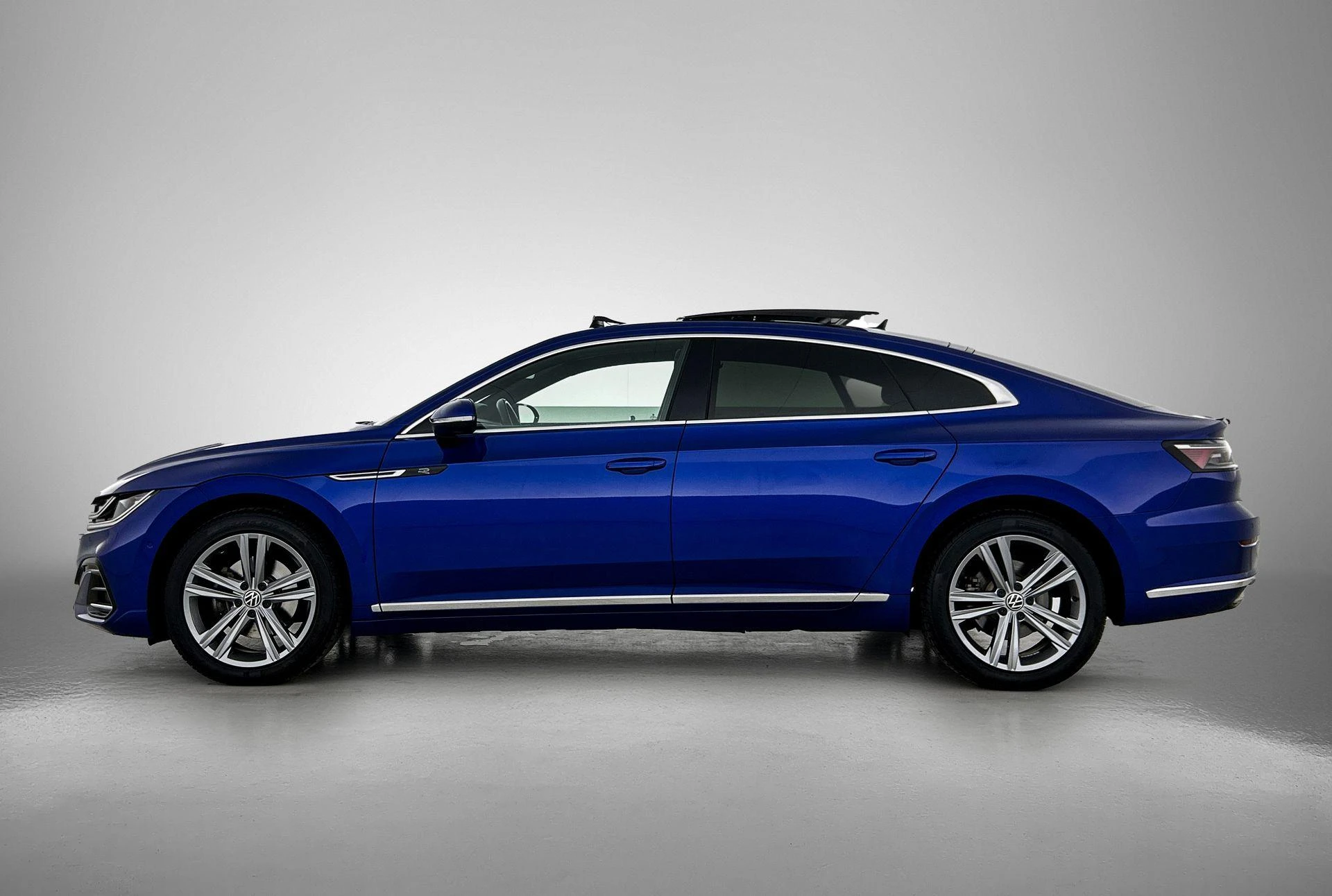 Volkswagen Arteon met kenteken 11100 – autofoto 4