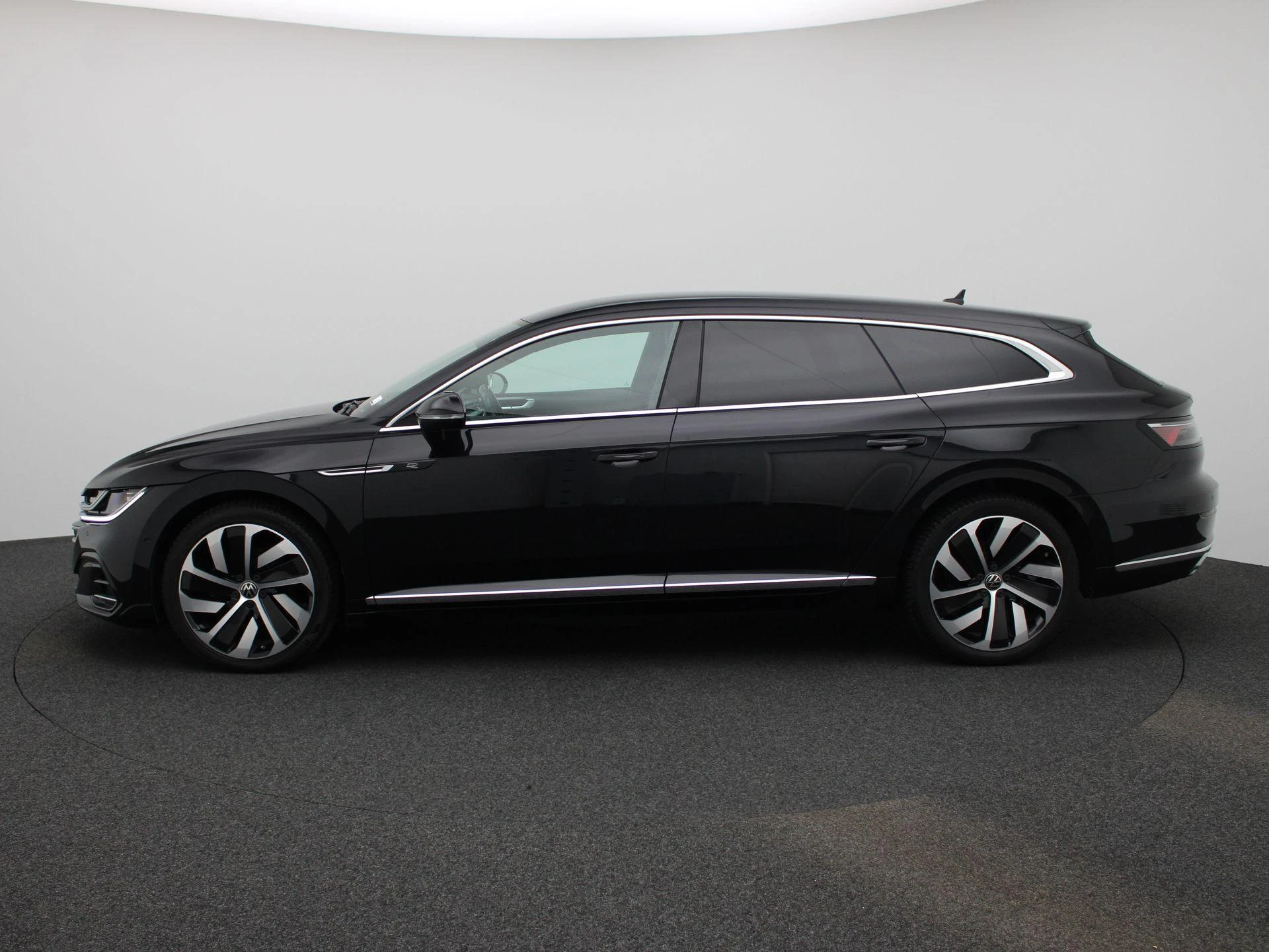 Volkswagen Arteon met kenteken 61 – autofoto 5