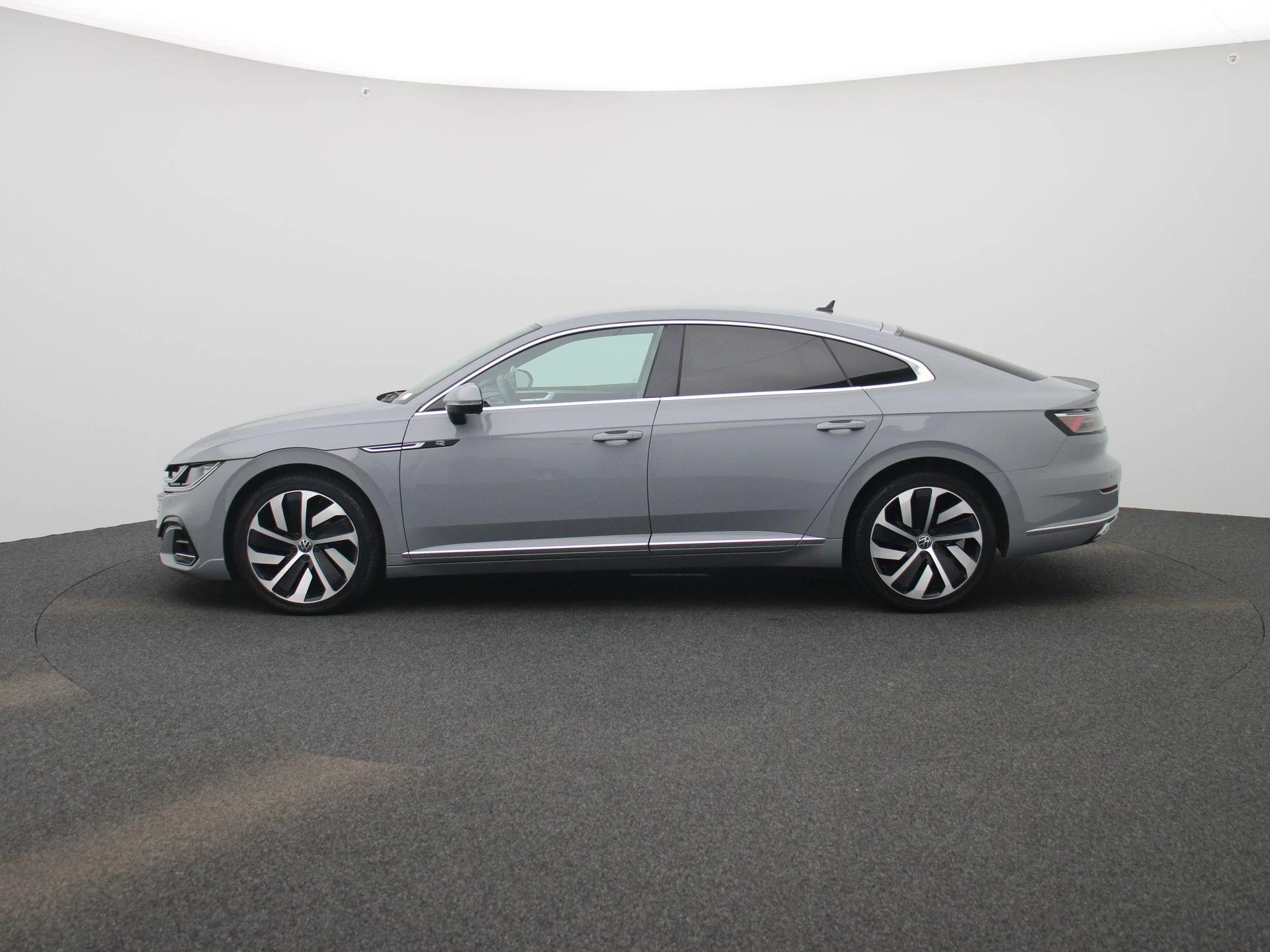 Volkswagen Arteon met kenteken S-745-VJ – autofoto 5