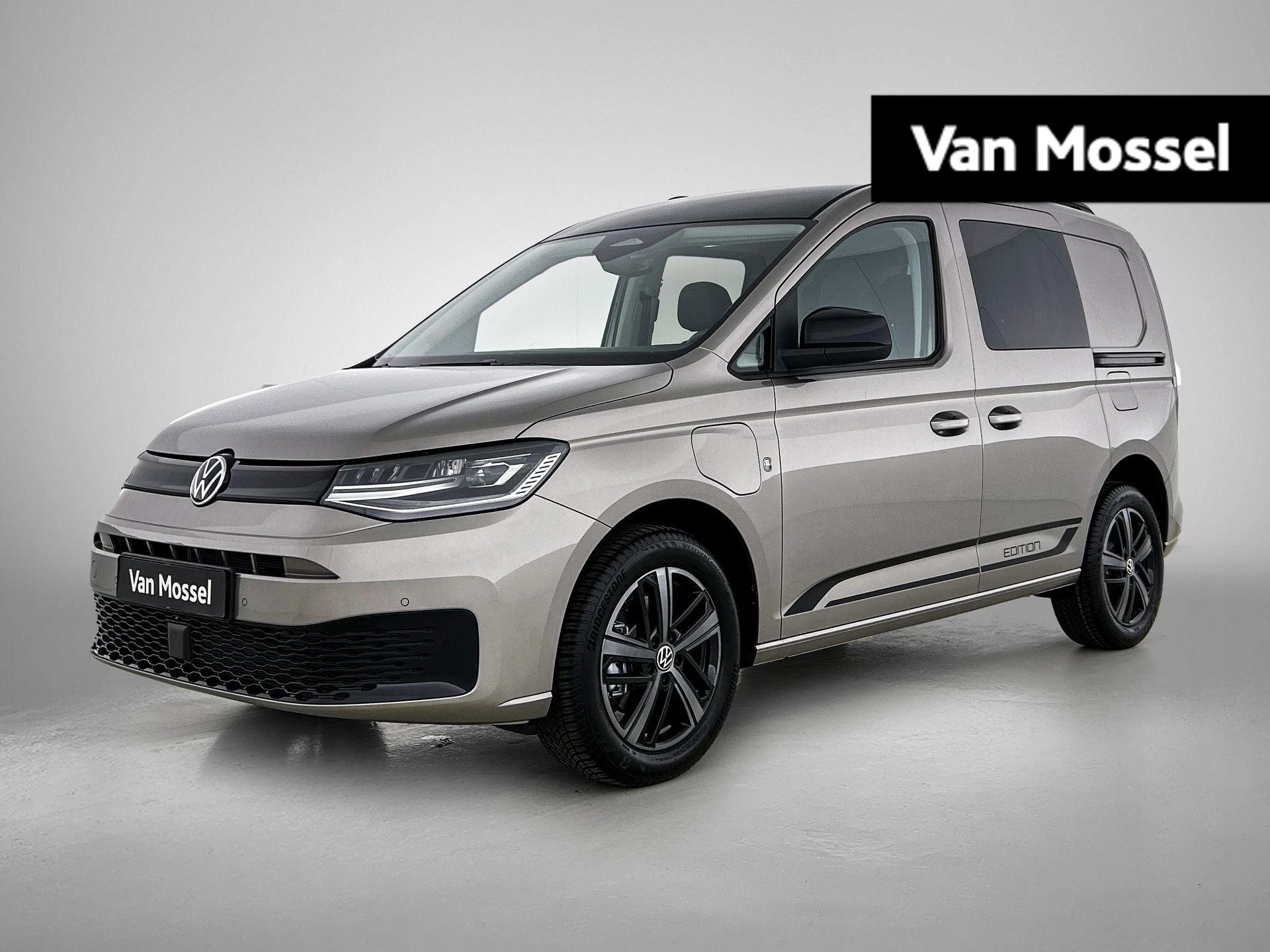 Volkswagen Caddy met kenteken 117 – autofoto 2