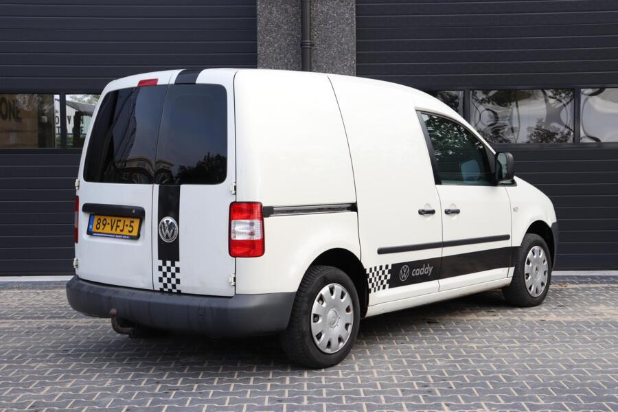 Volkswagen Caddy met kenteken 89-VFJ-5 – autofoto 3