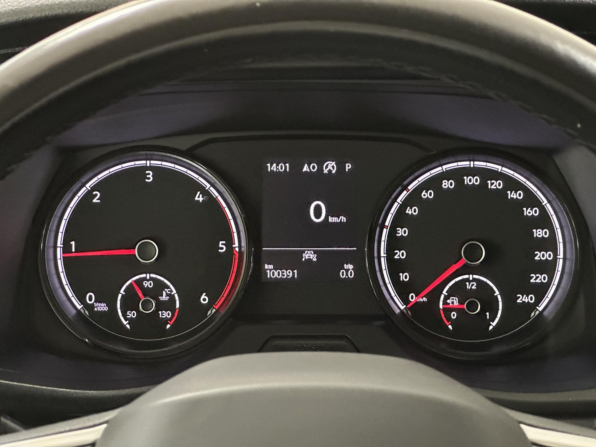 Volkswagen Caravelle met kenteken V-88-KNB – autofoto 4