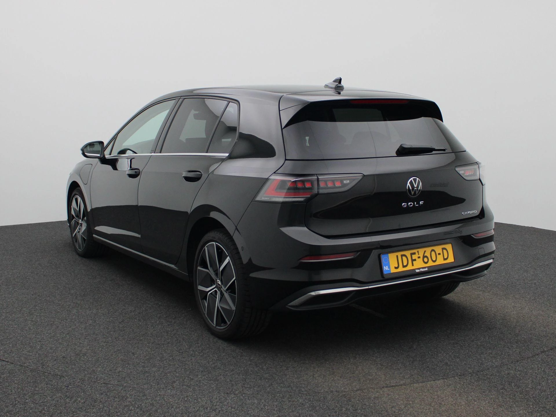 Volkswagen Golf met kenteken 03100 – autofoto 3