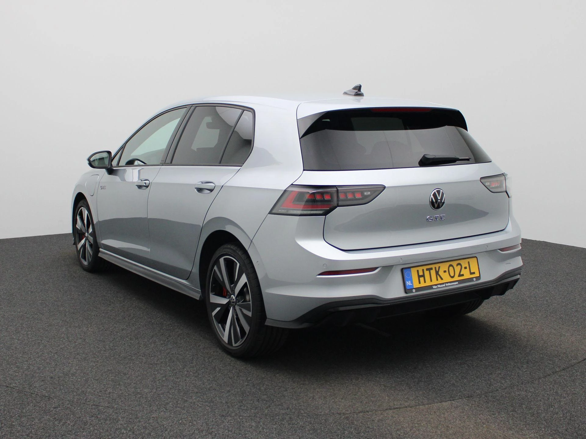 Volkswagen Golf met kenteken 03100 – autofoto 3