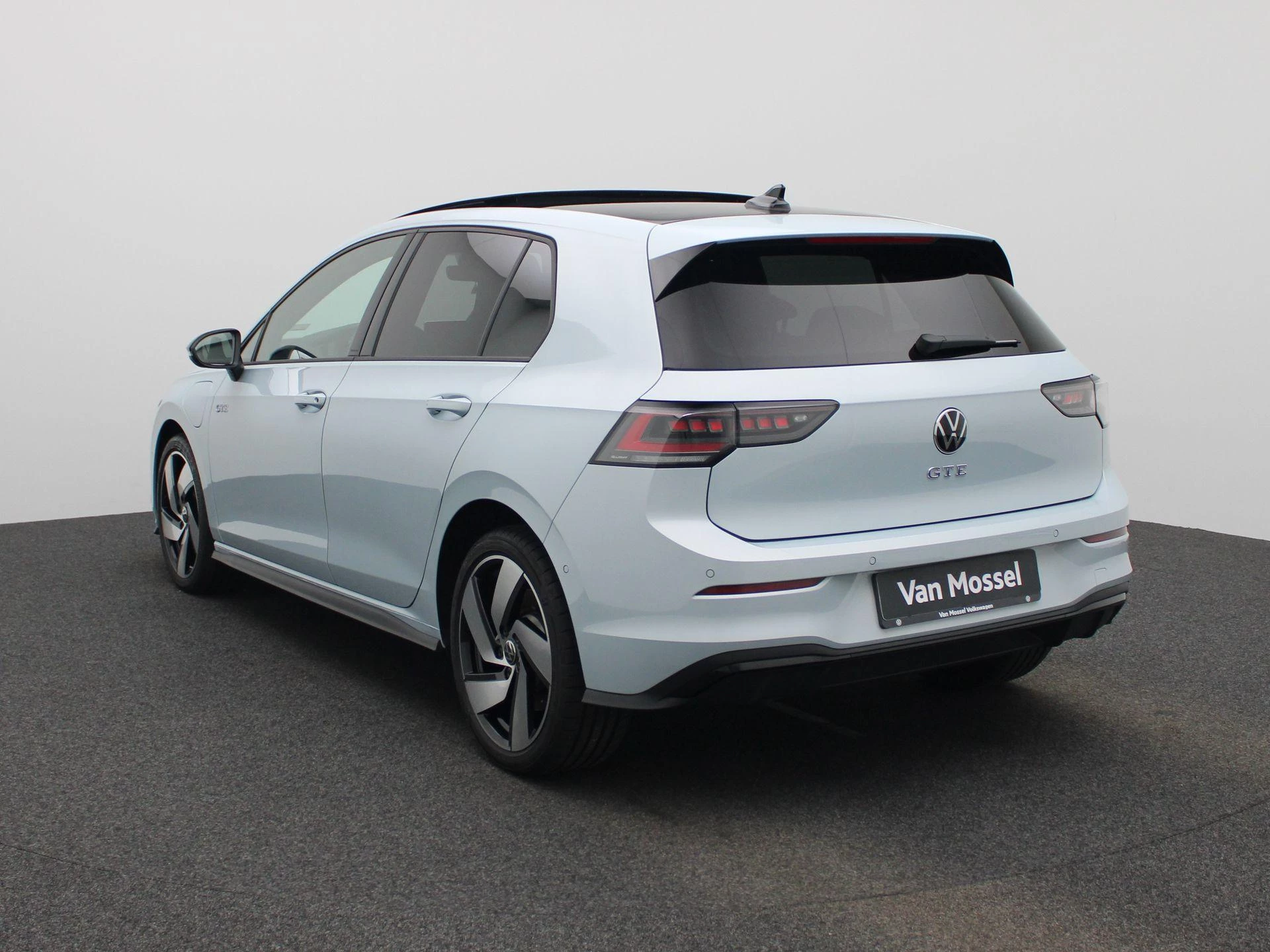 Volkswagen Golf met kenteken 04100 – autofoto 3