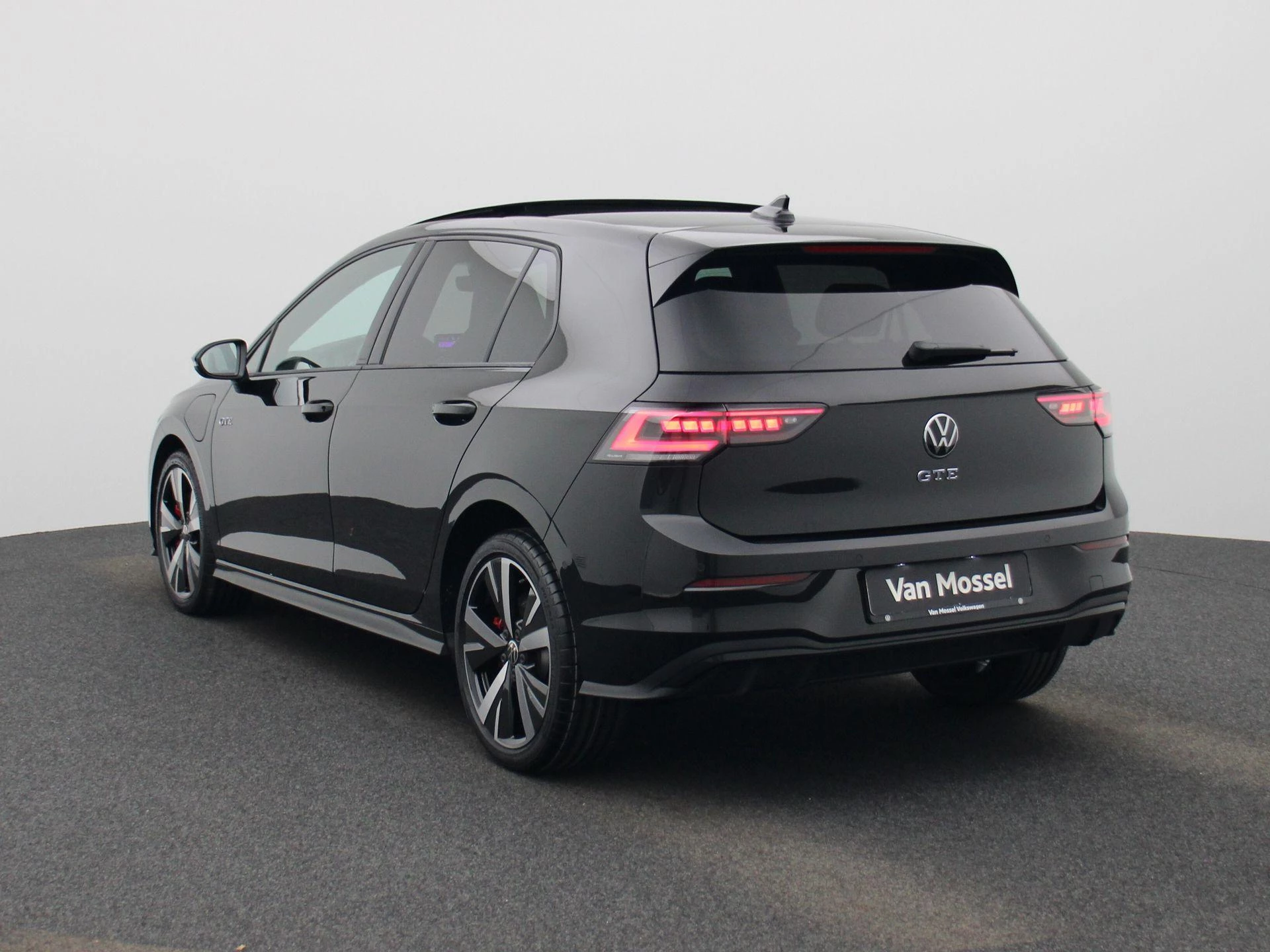 Volkswagen Golf met kenteken 04100 – autofoto 3