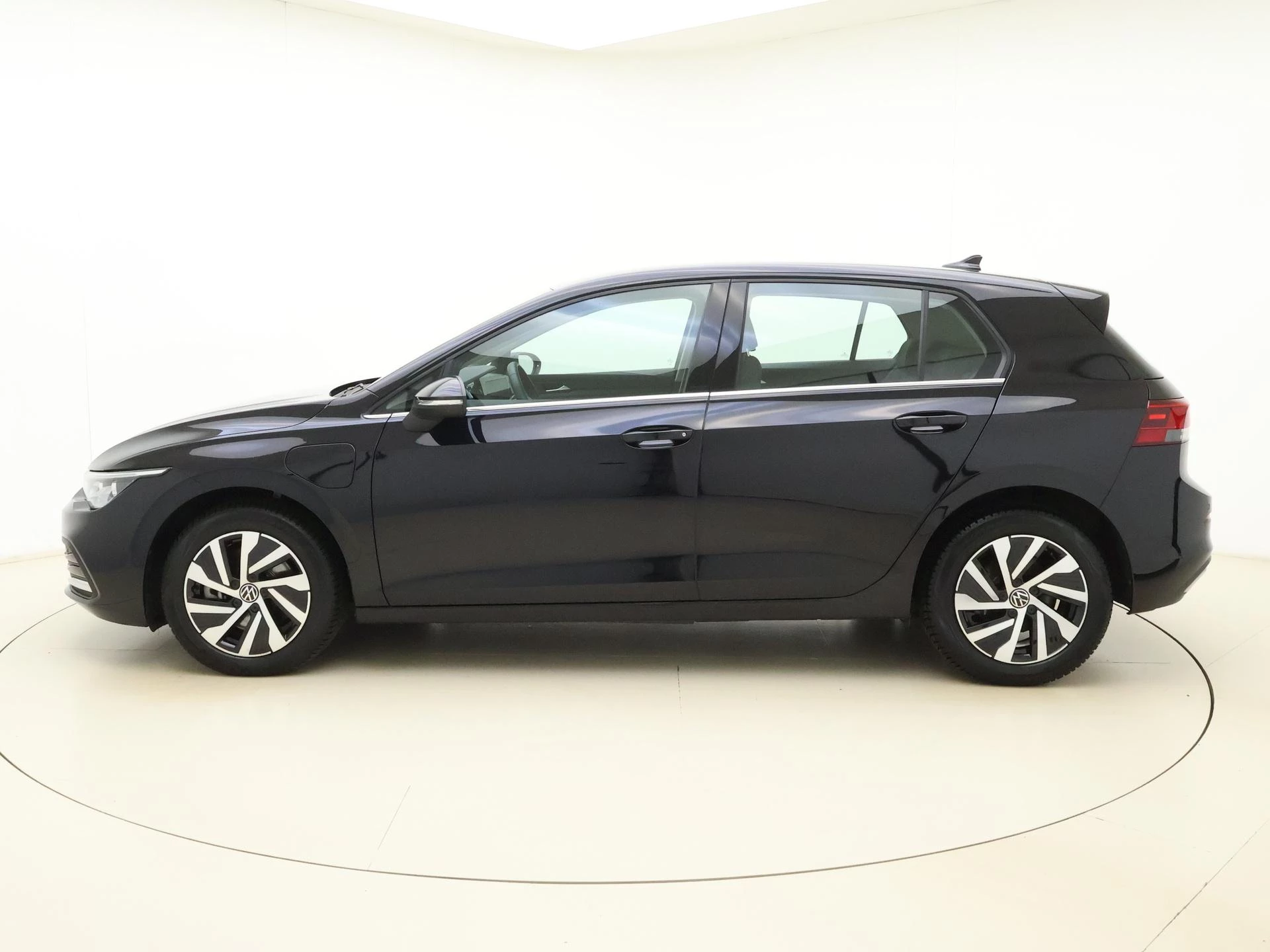 Volkswagen Golf met kenteken 09100 – autofoto 3