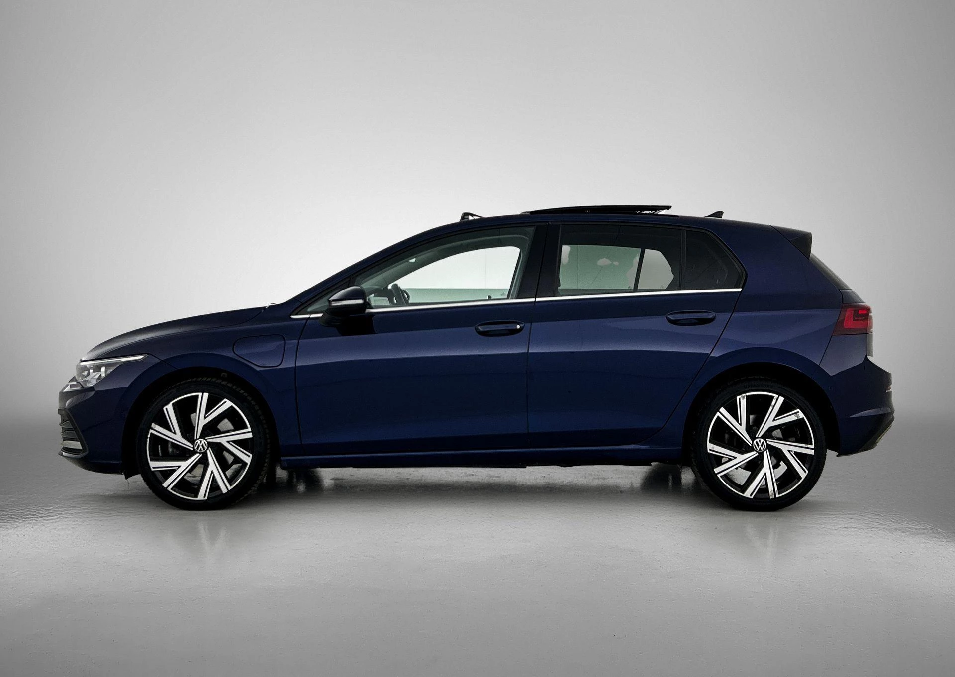 Volkswagen Golf met kenteken 09100 – autofoto 4